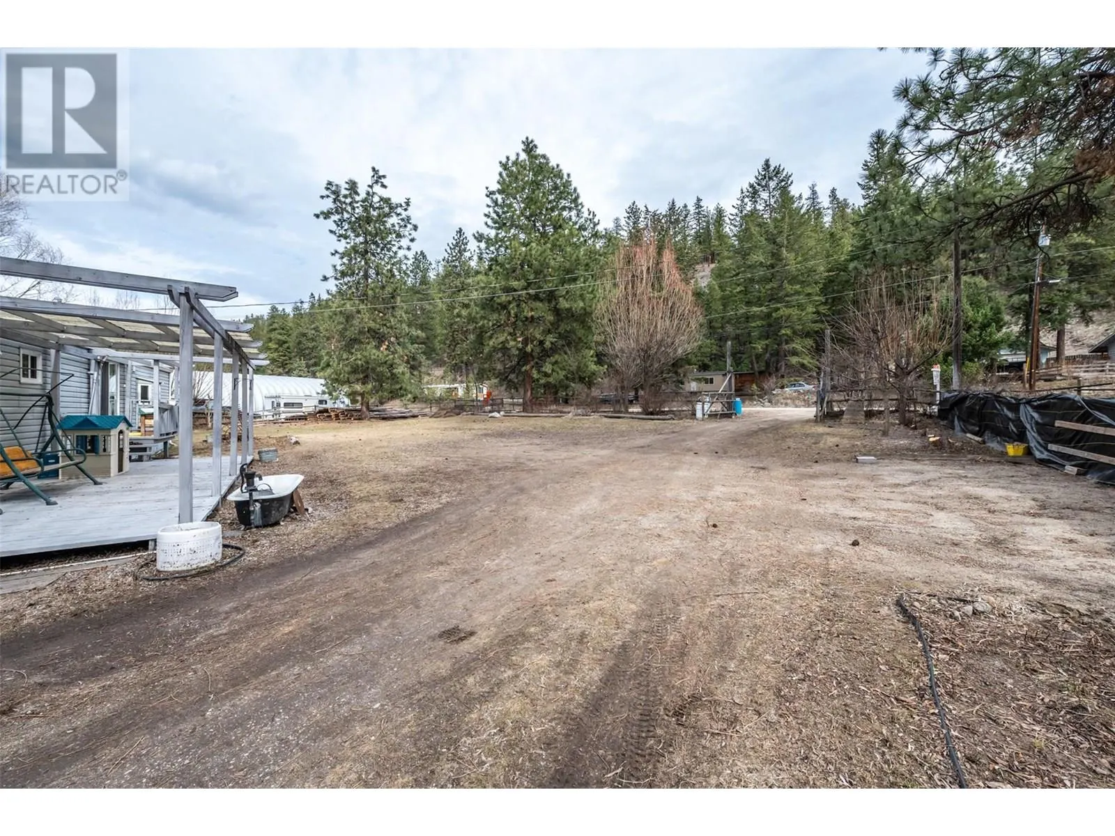 140 FISH LAKE Road