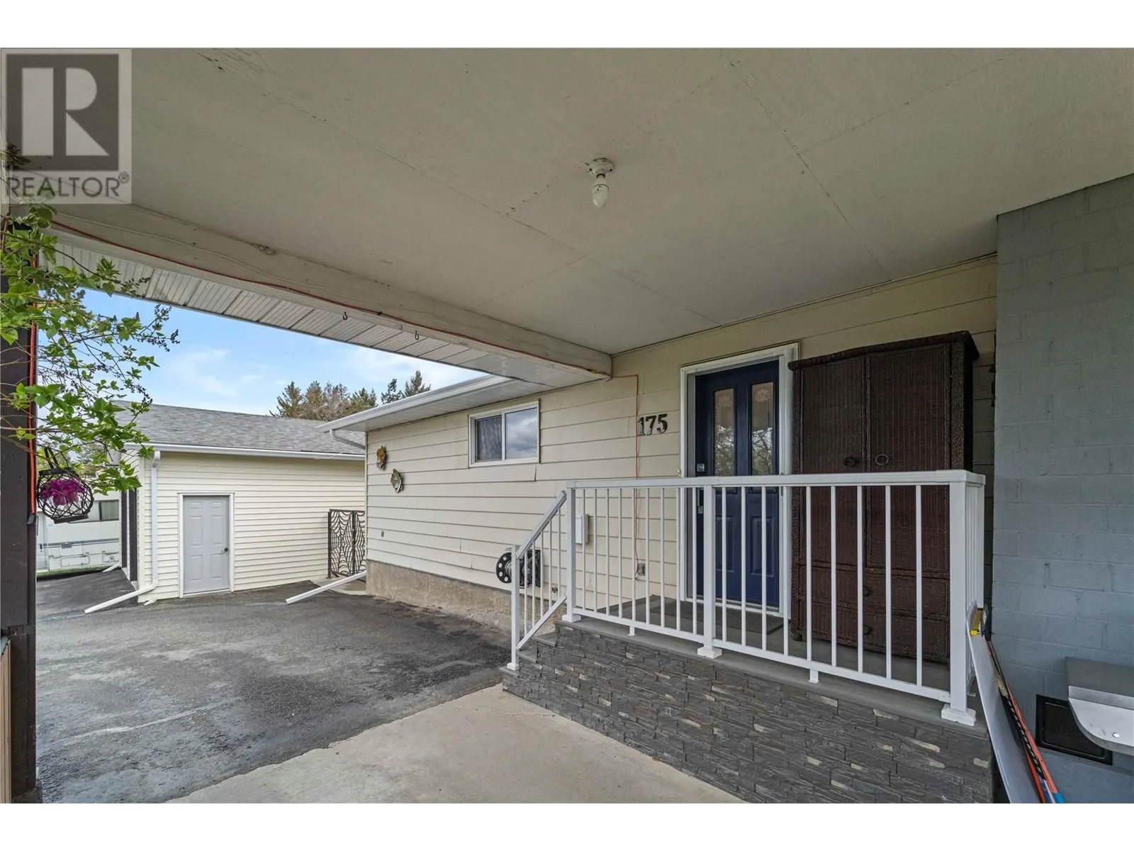 175 Ponderosa Avenue