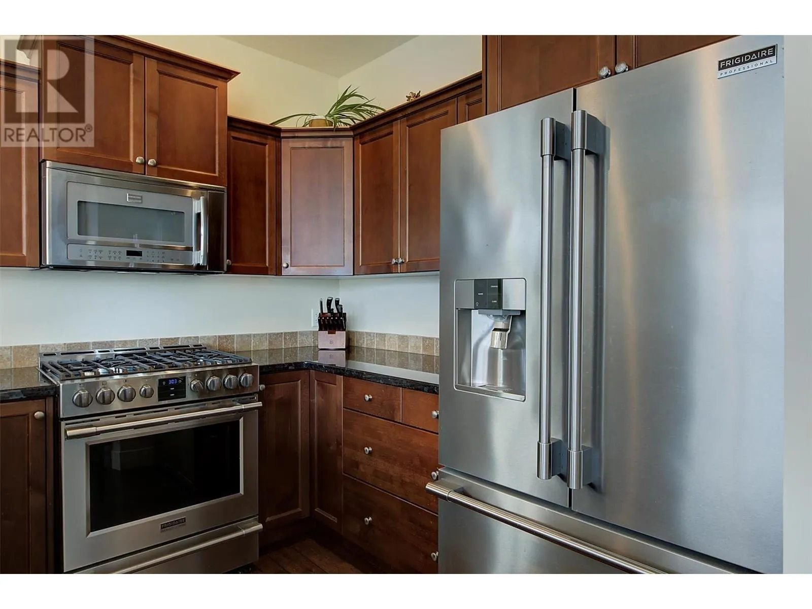 2190 Alvarado Trail