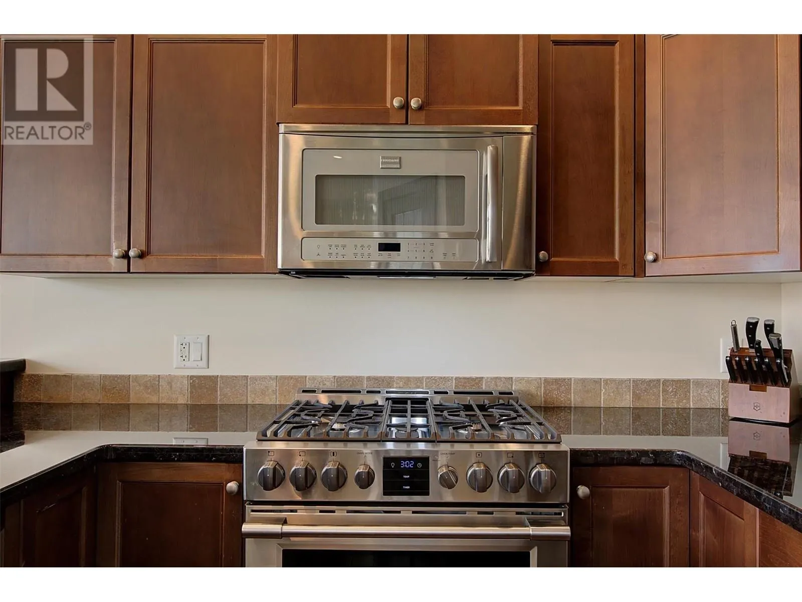 2190 Alvarado Trail