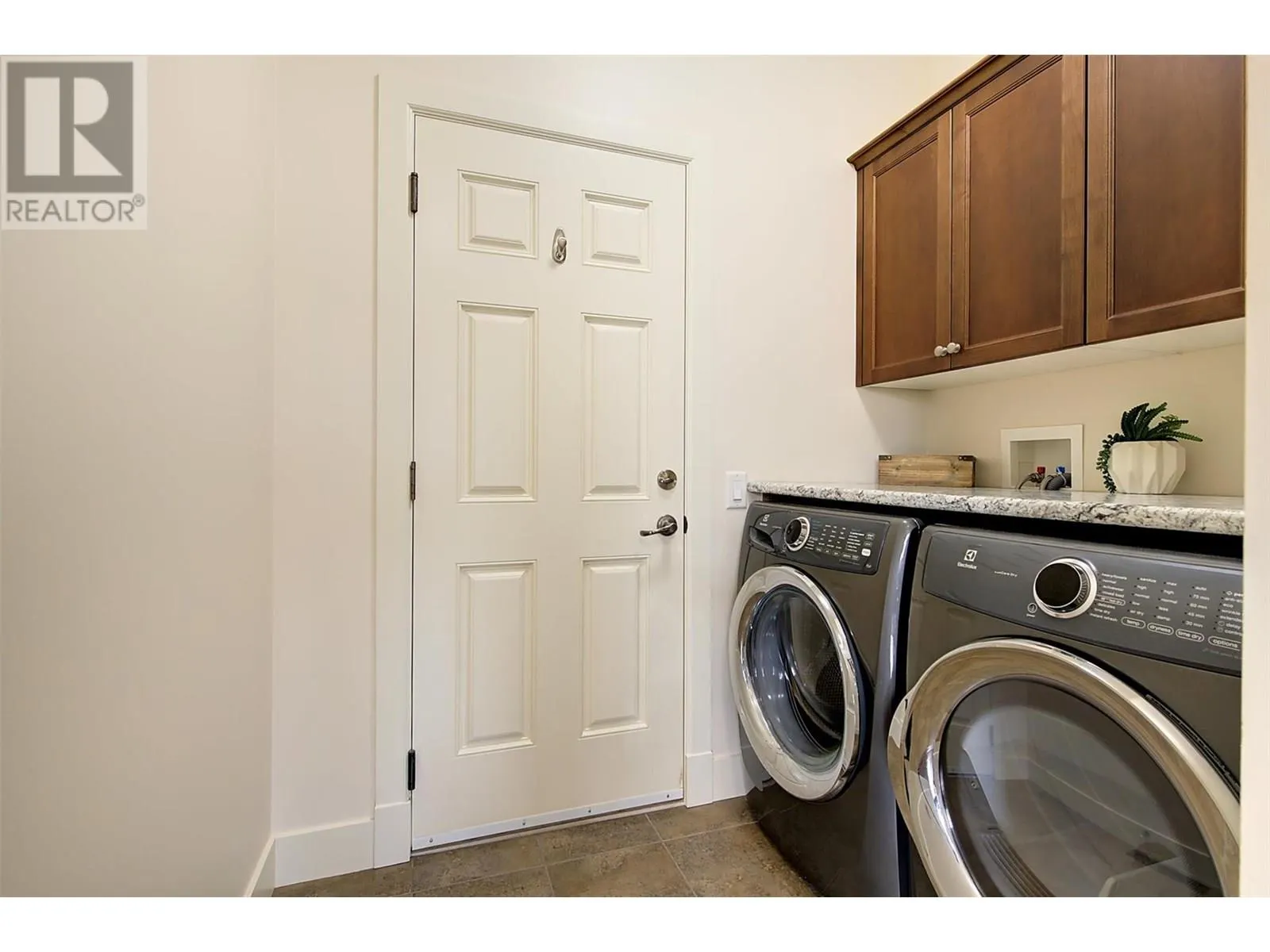 2190 Alvarado Trail