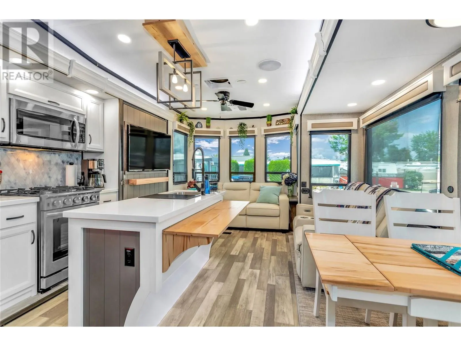 415 Commonwealth Road Unit# 396 Lot# 396