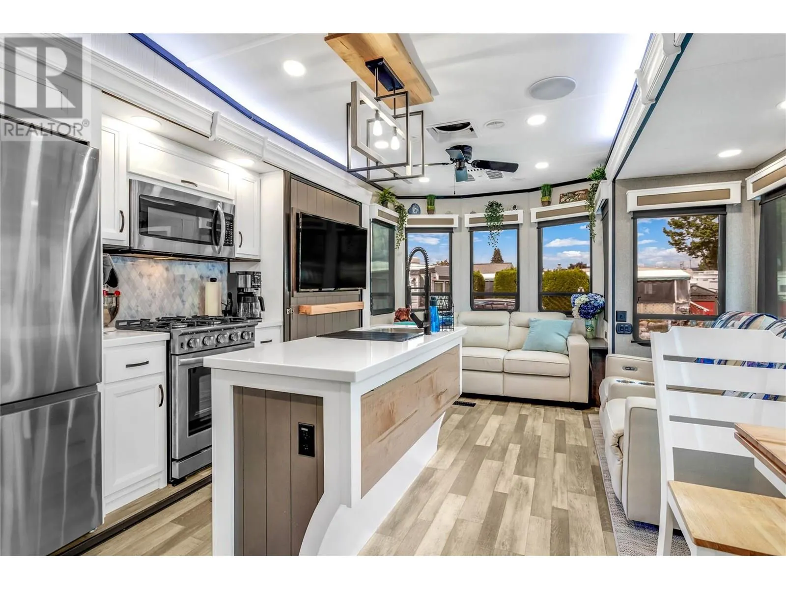 415 Commonwealth Road Unit# 396 Lot# 396