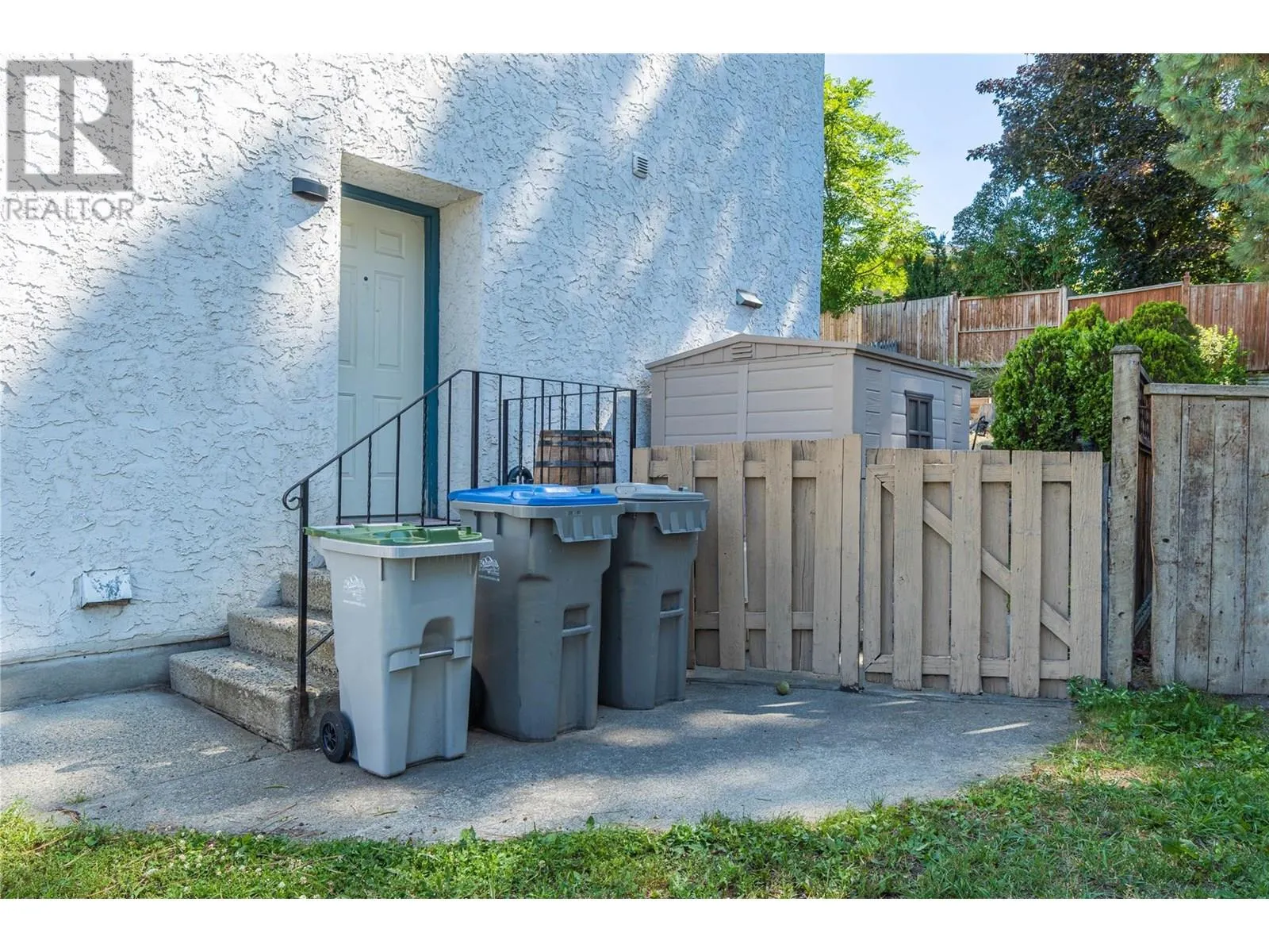 265 HOLLYBURN Drive
