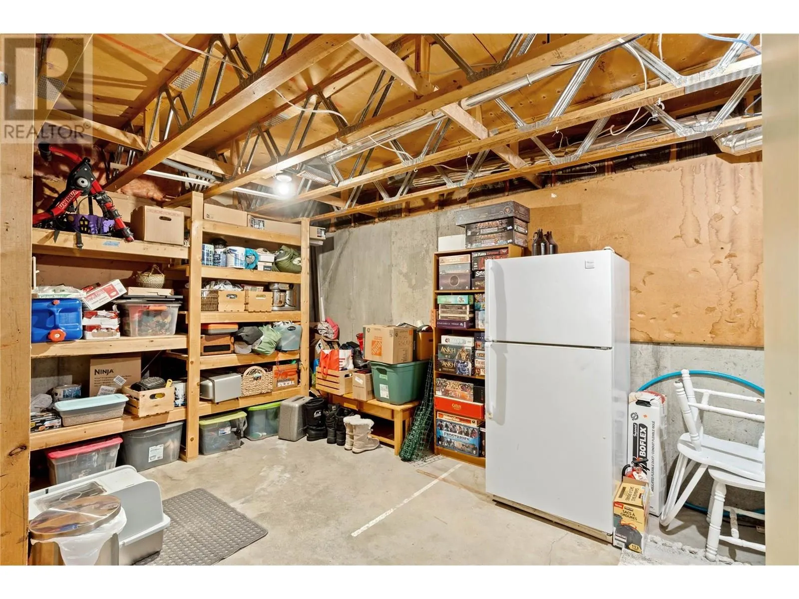 265 HOLLYBURN Drive