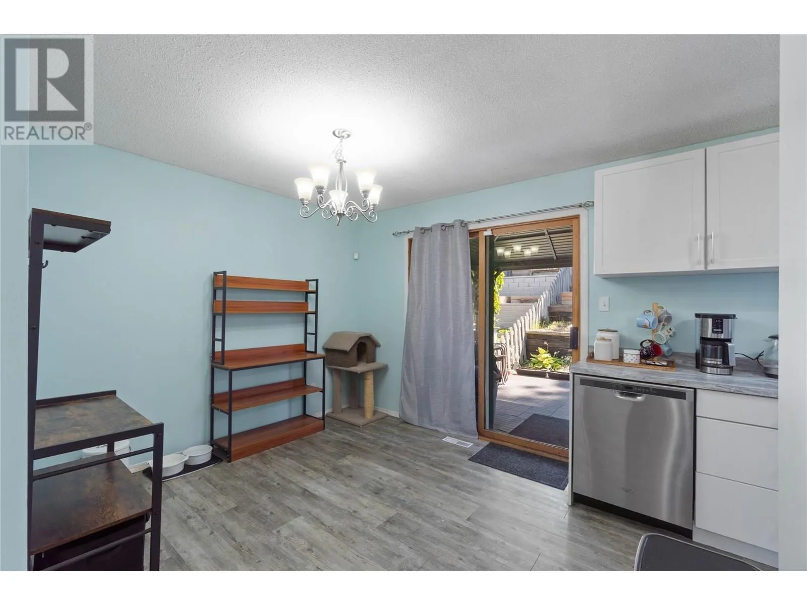 265 HOLLYBURN Drive