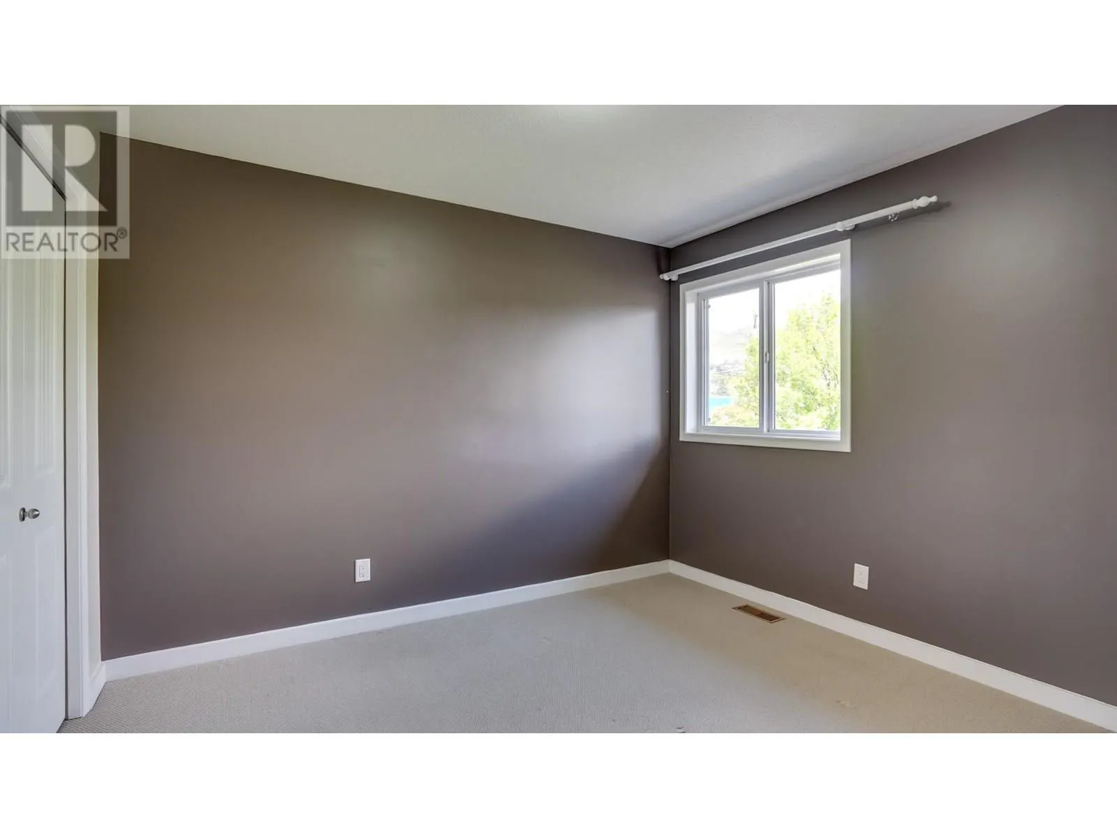 5200 25 Avenue Unit# 8