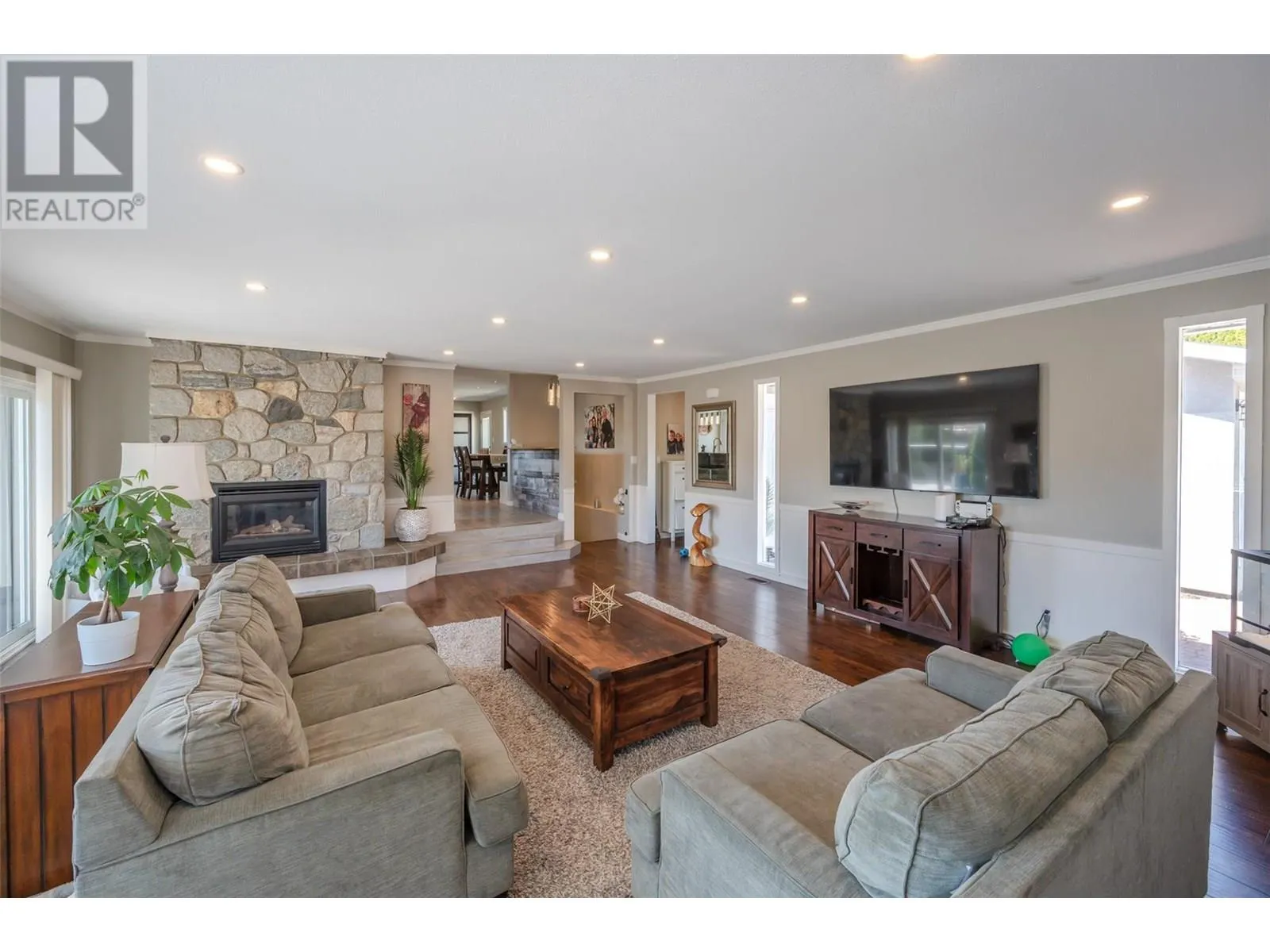 1107 Park Place