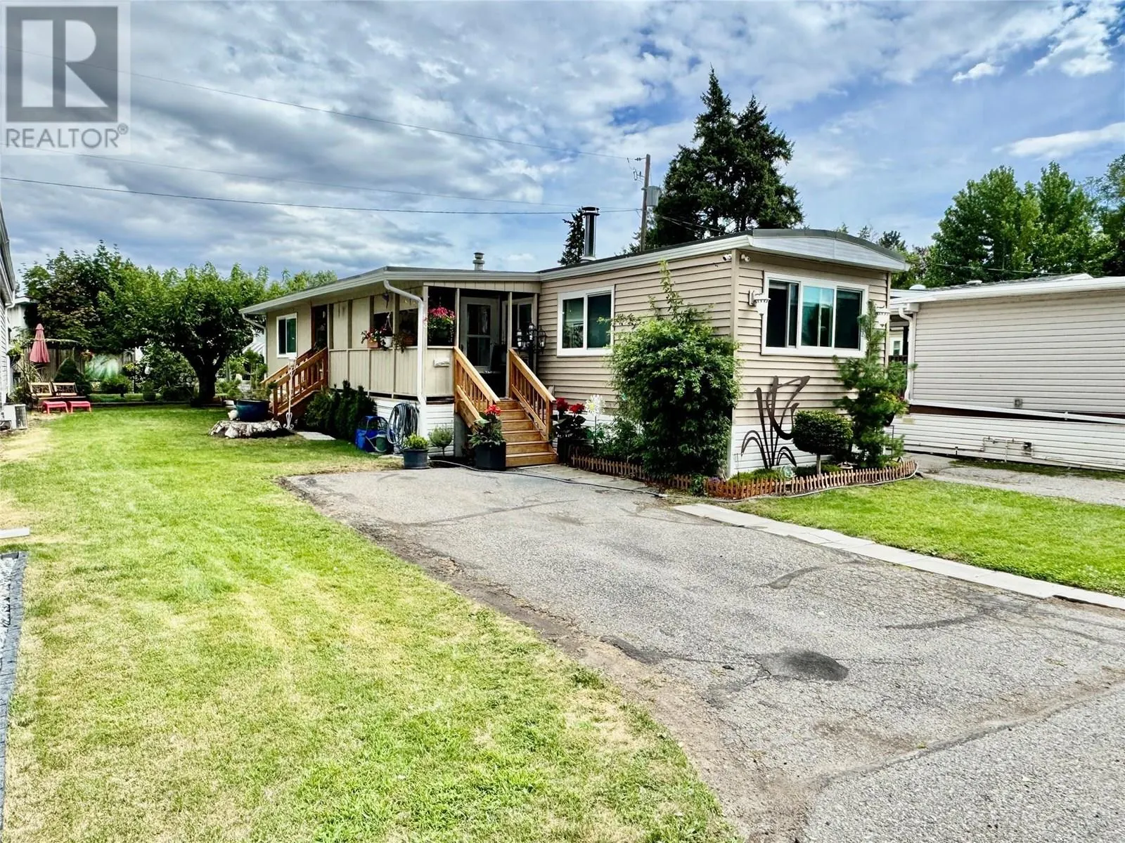 2095 Boucherie Road Unit# 13