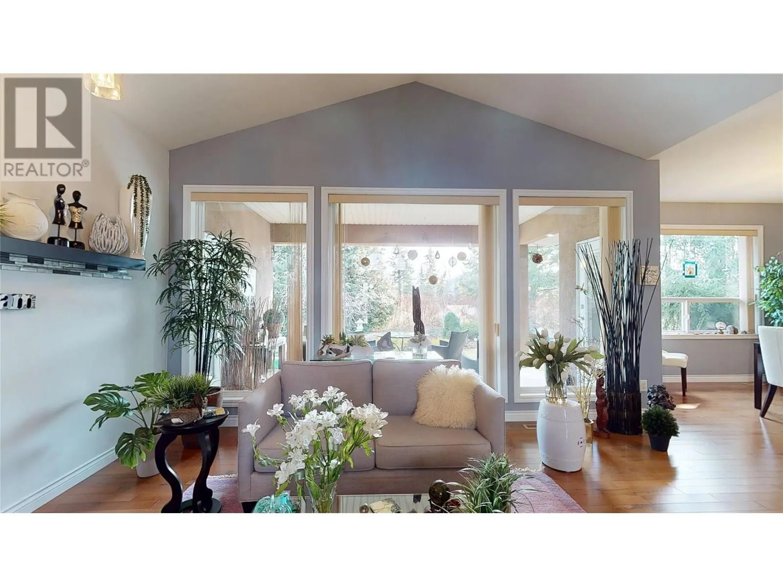 2523 Golf View Crescent