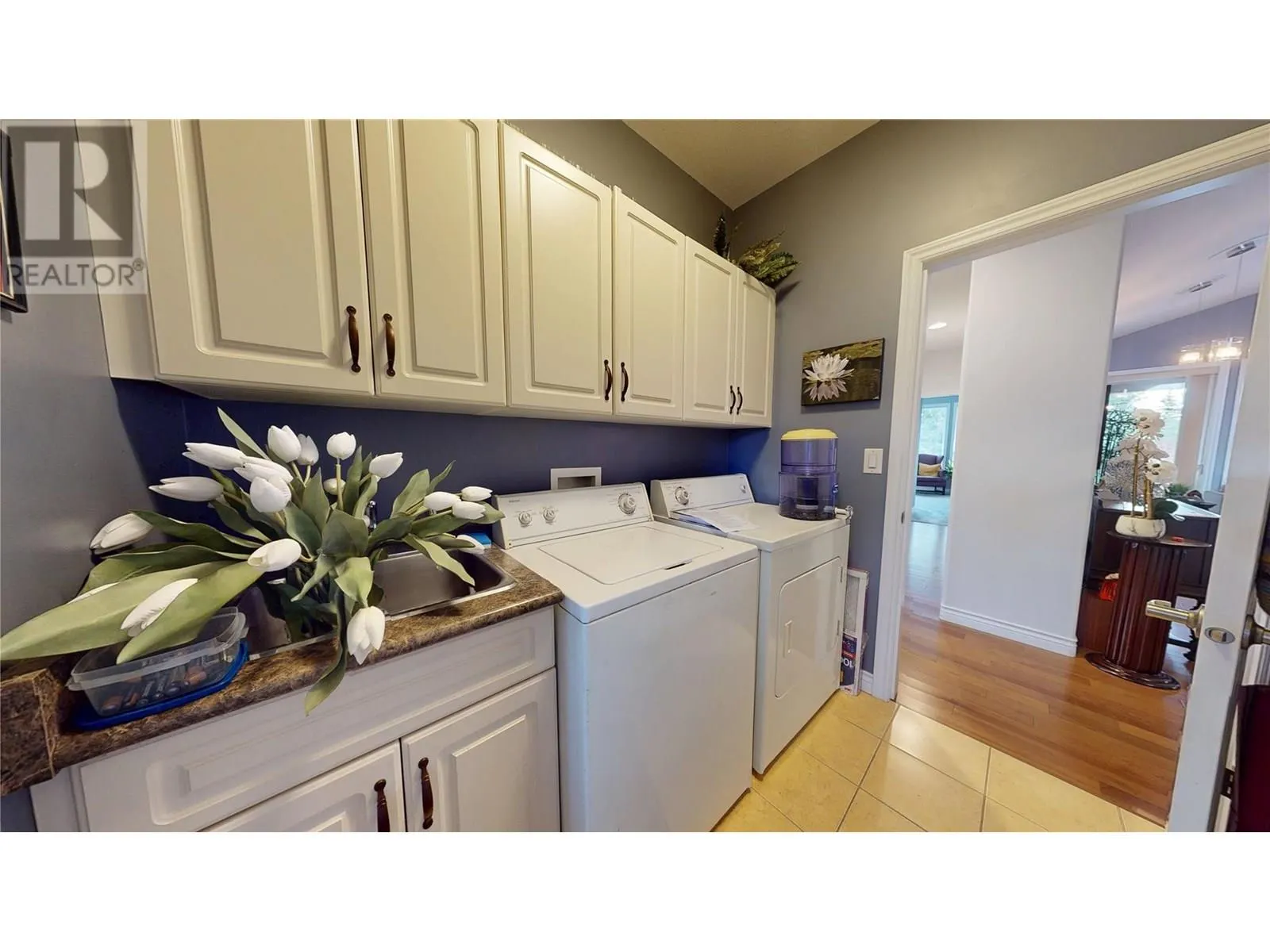2523 Golf View Crescent