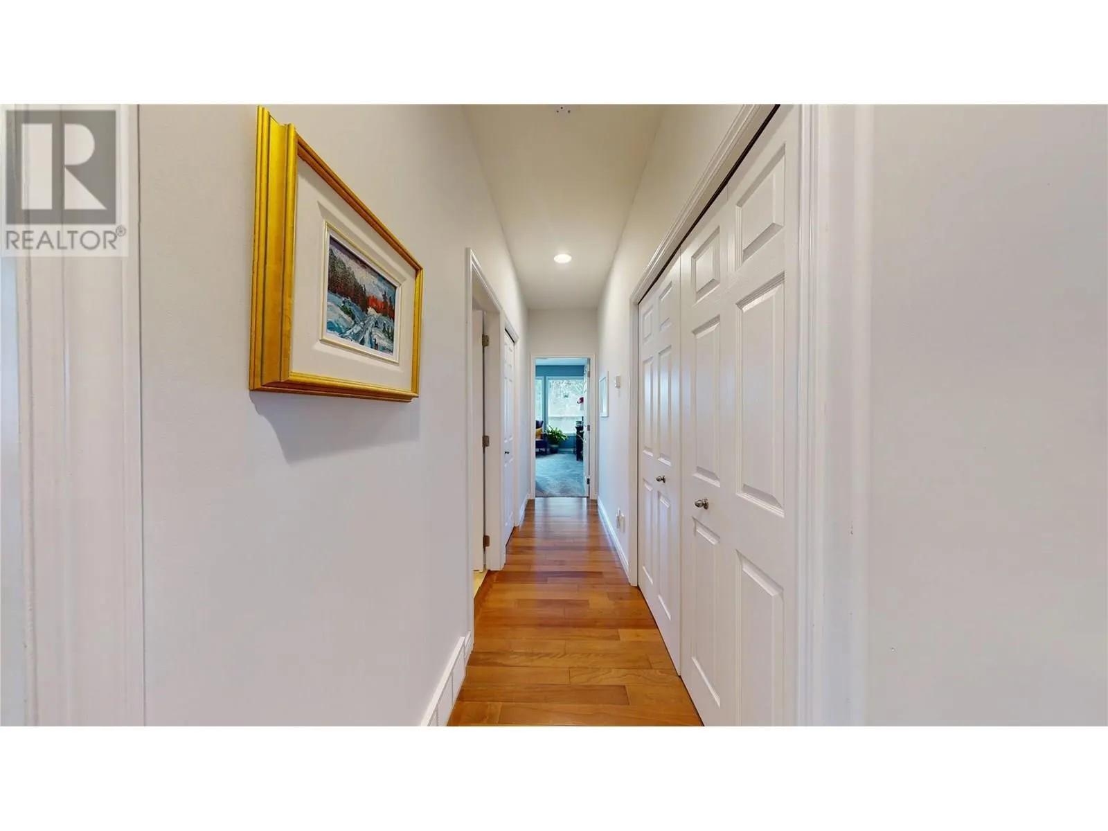 2523 Golf View Crescent