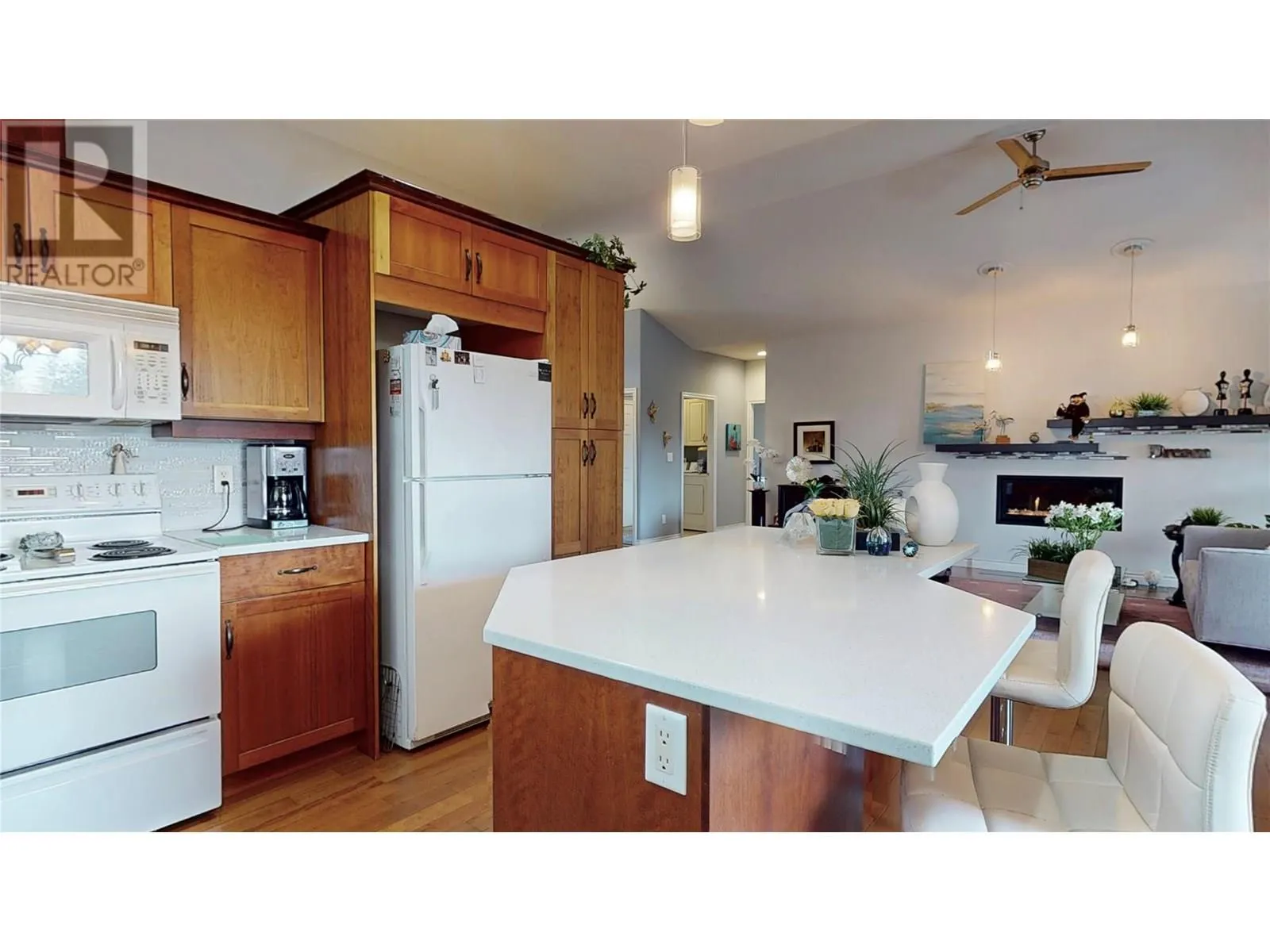 2523 Golf View Crescent