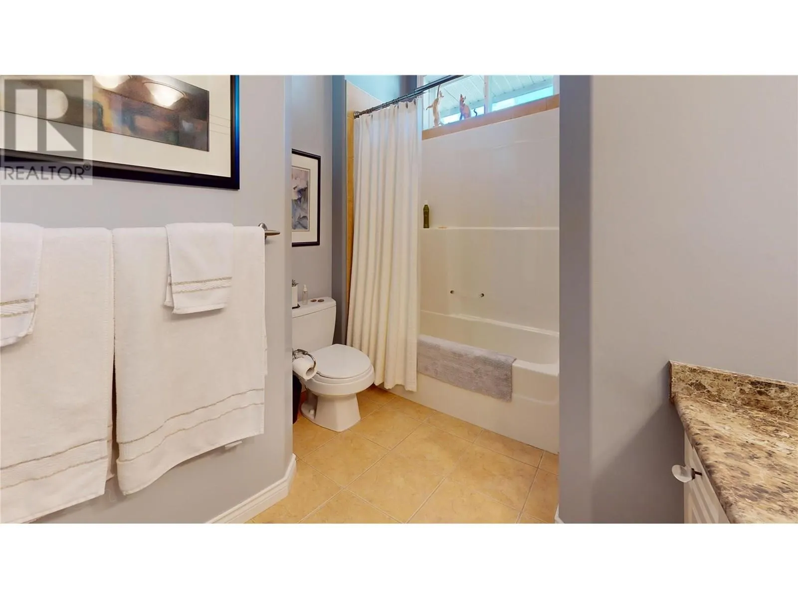 2523 Golf View Crescent