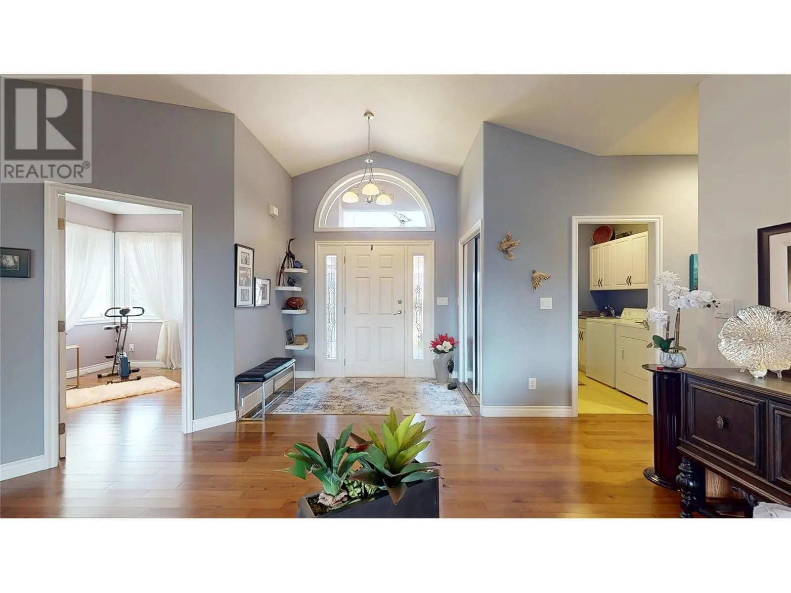 2523 Golf View Crescent
