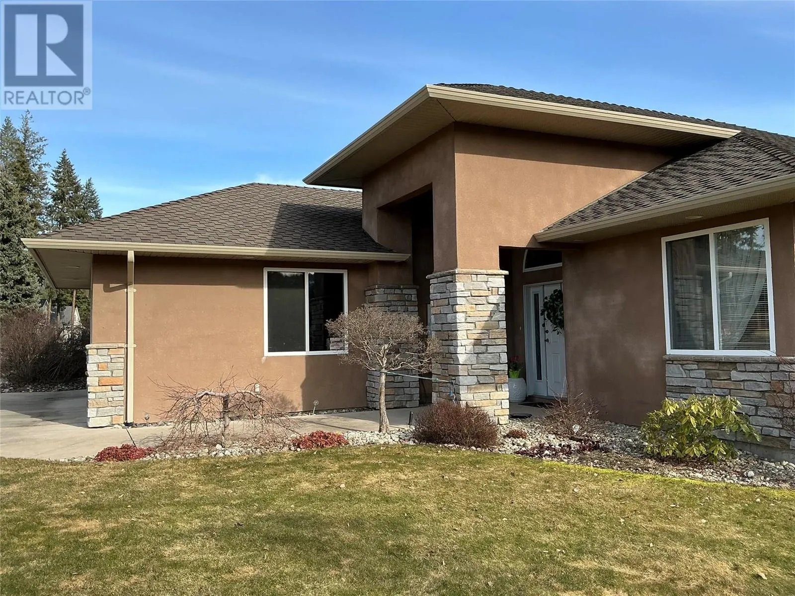 2523 Golf View Crescent