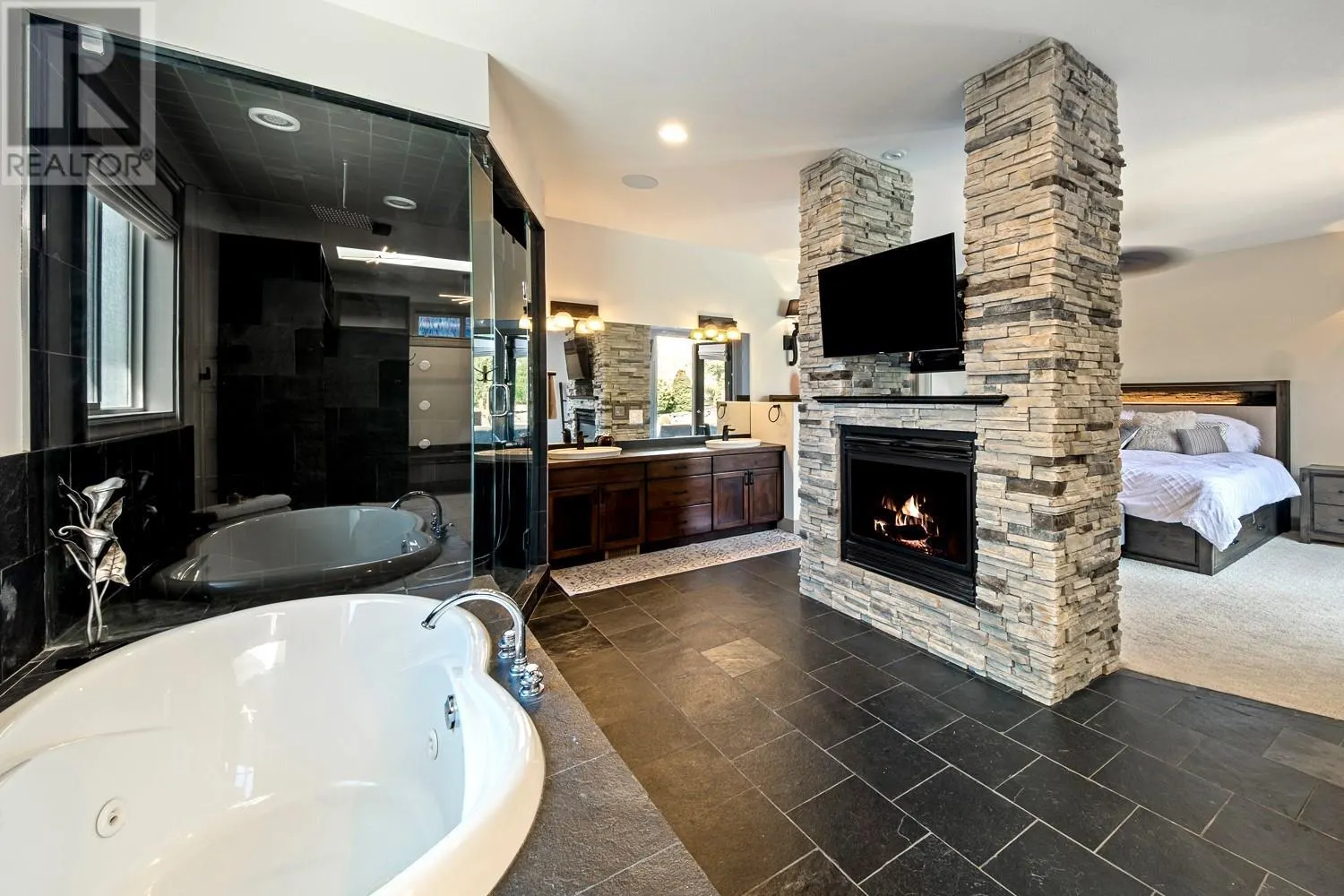 1125 Henderson Drive