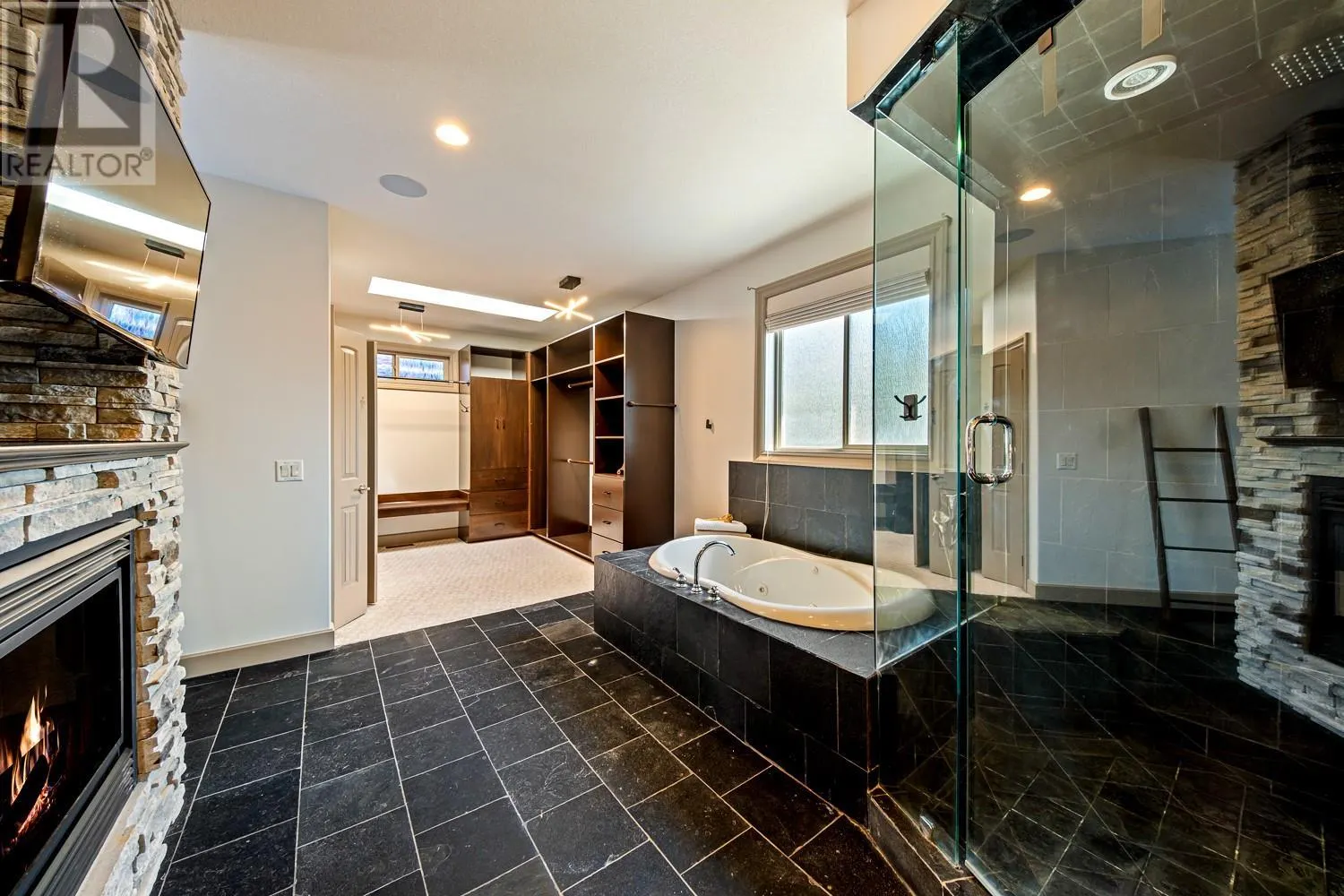 1125 Henderson Drive