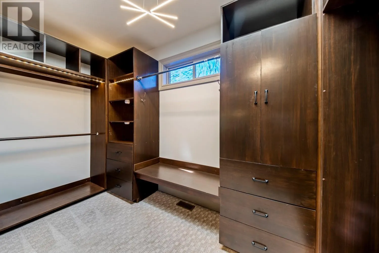 1125 Henderson Drive