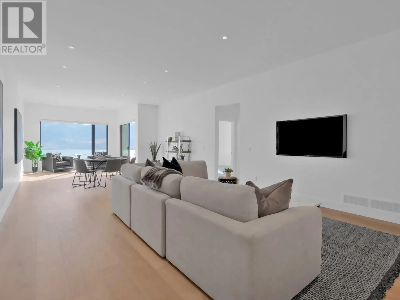 9201 Okanagan Centre Road W Unit# 8