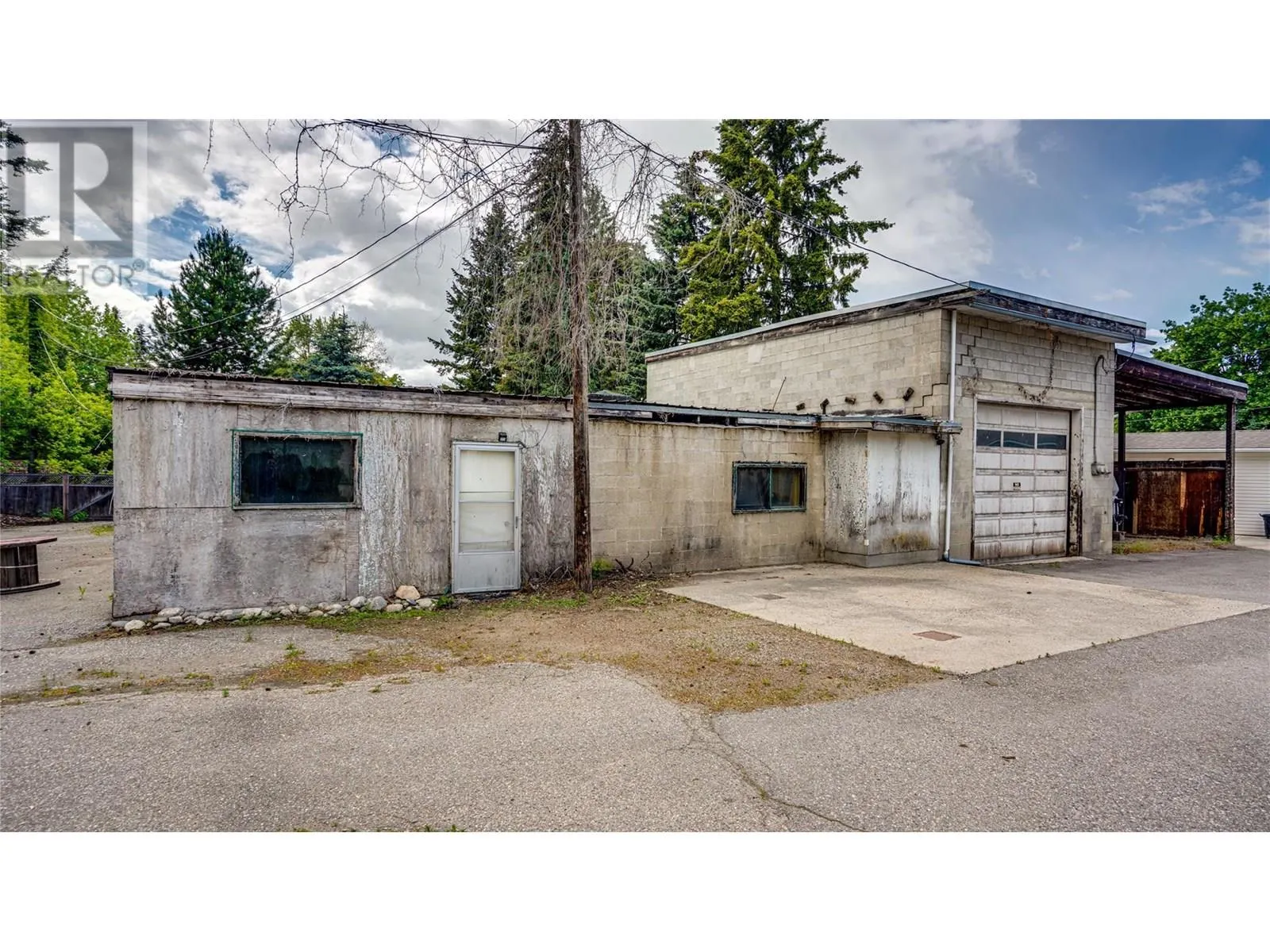 4615 Pleasant Valley Road
