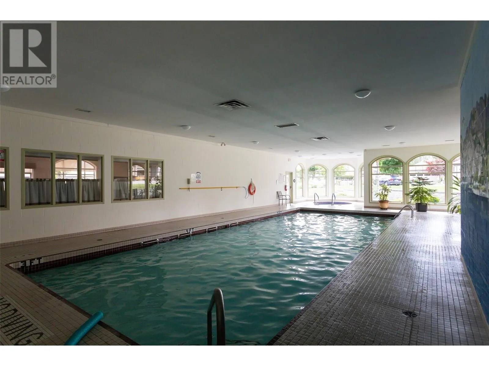 4074 Gellatly Road Unit# 221