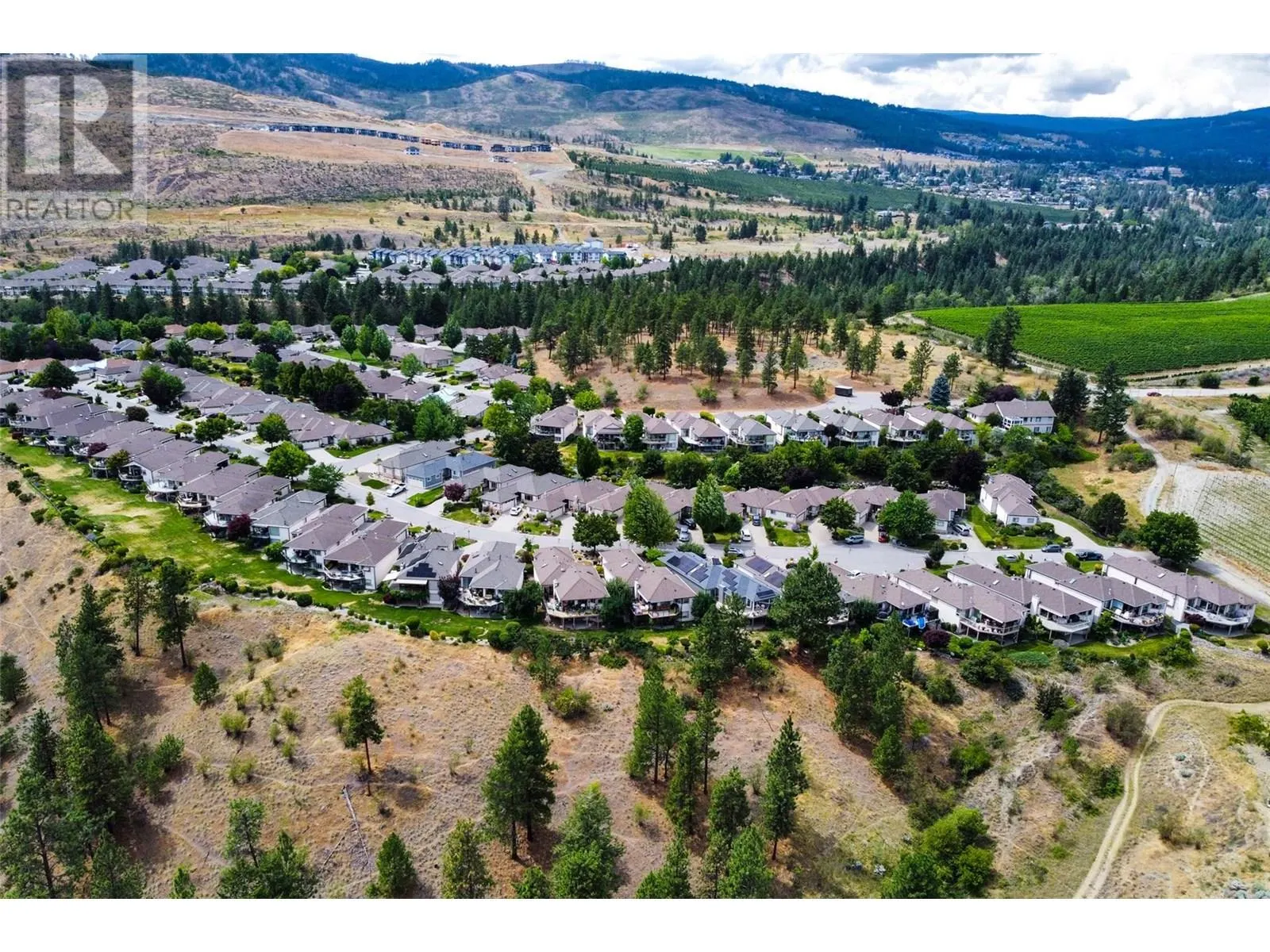 4074 Gellatly Road Unit# 221