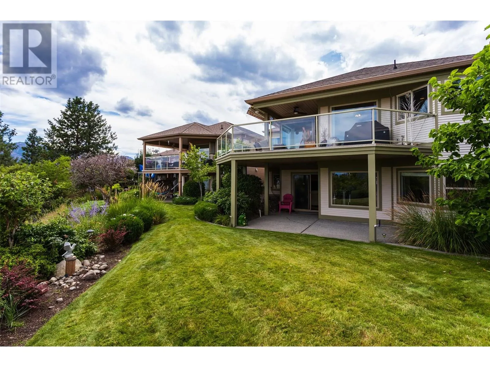 4074 Gellatly Road Unit# 221