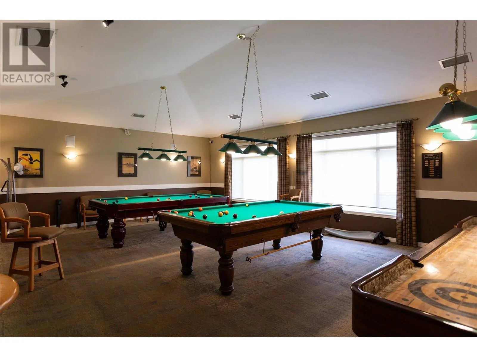 4074 Gellatly Road Unit# 221