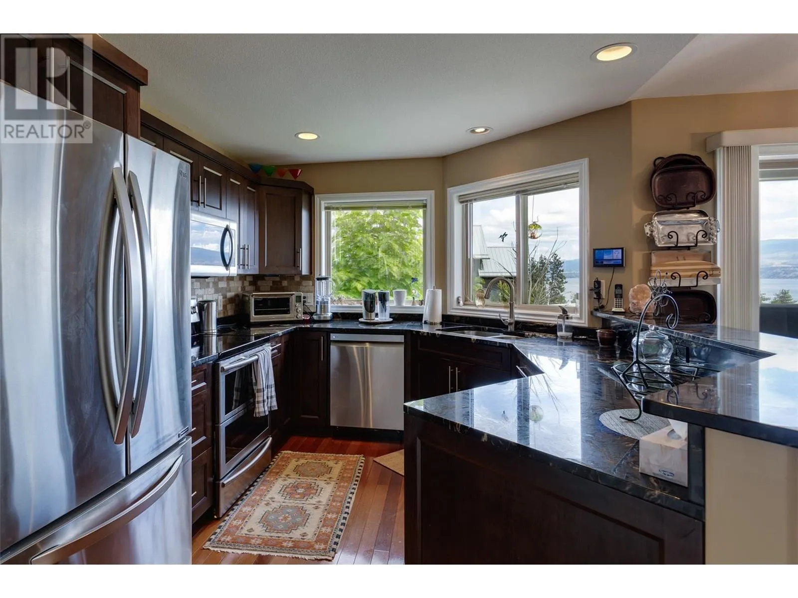 4074 Gellatly Road Unit# 221