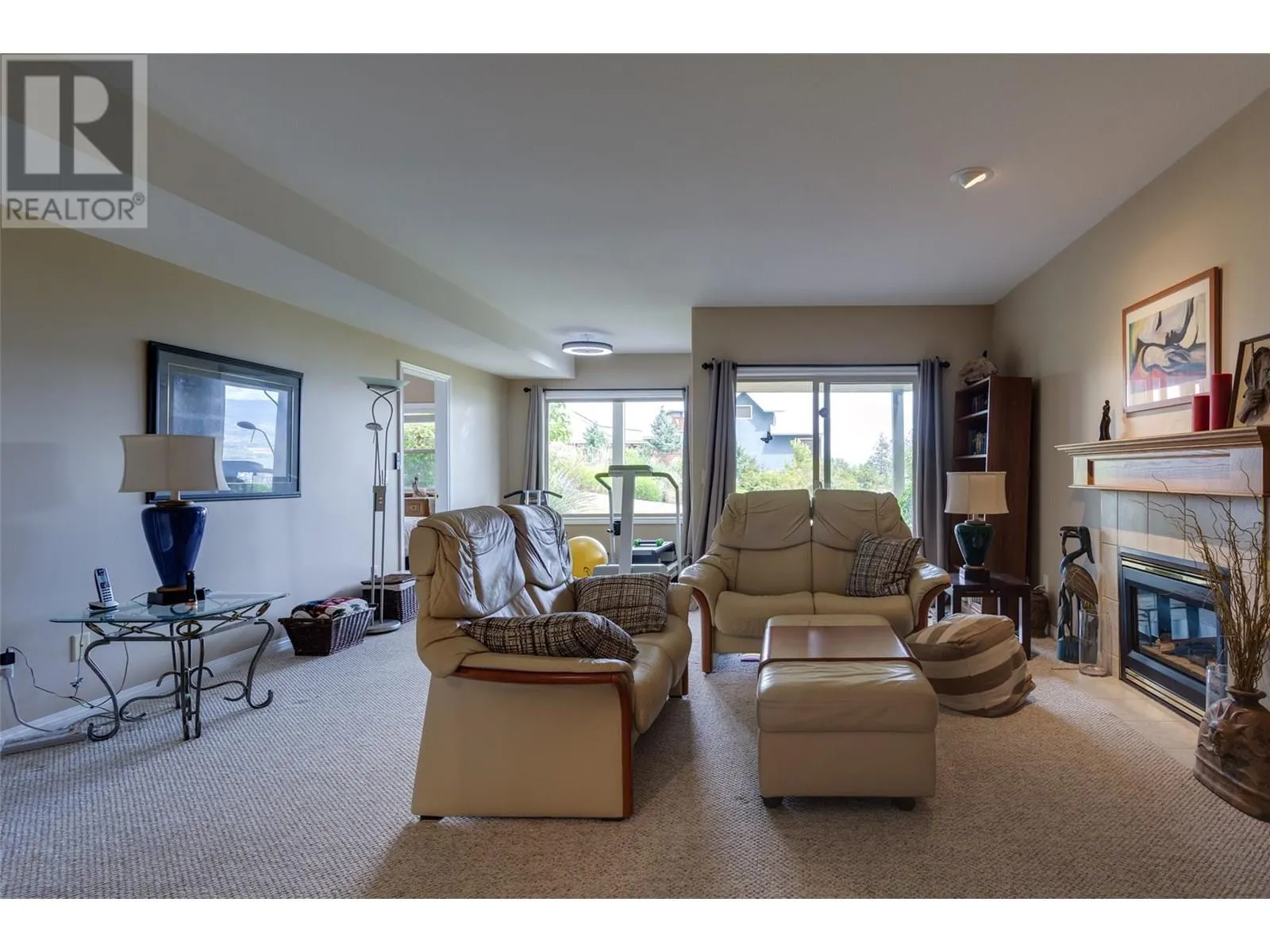 4074 Gellatly Road Unit# 221