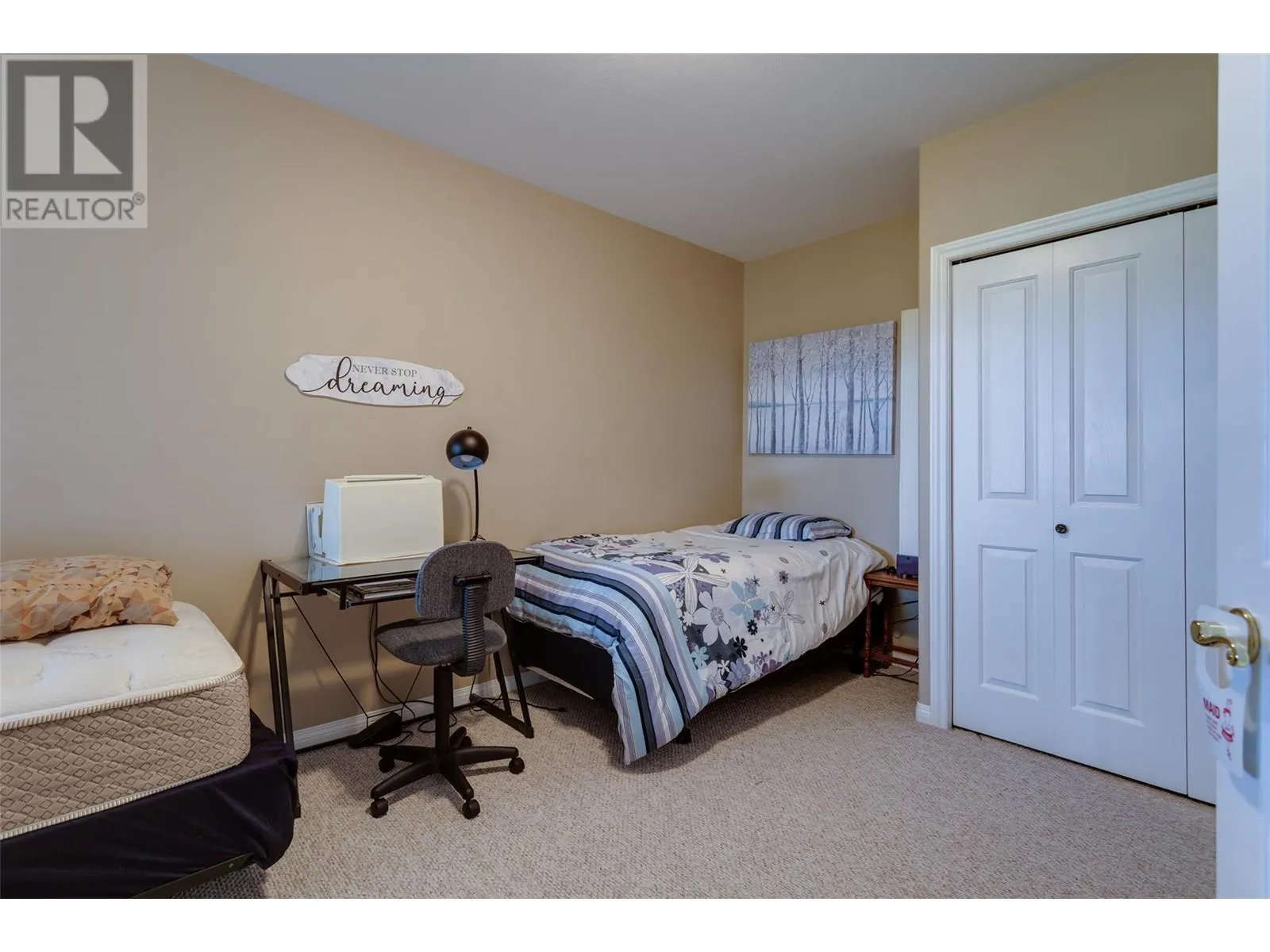 4074 Gellatly Road Unit# 221