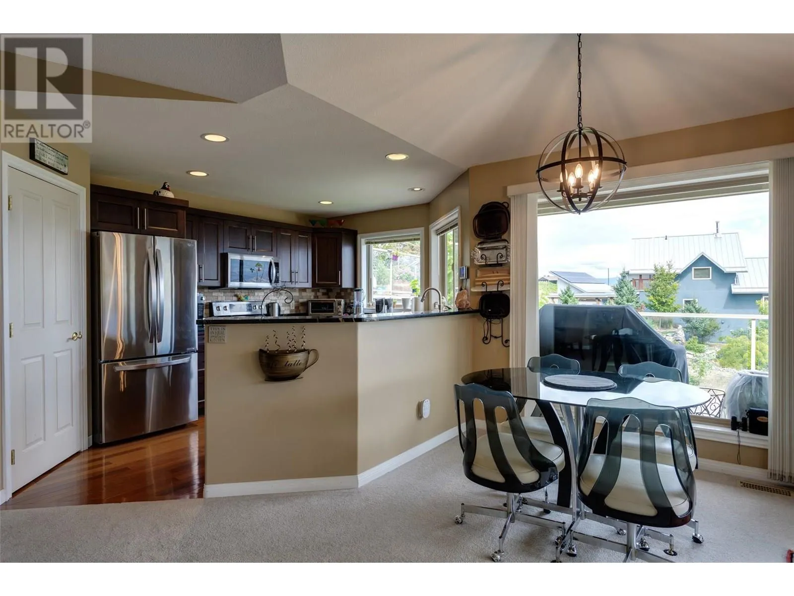 4074 Gellatly Road Unit# 221