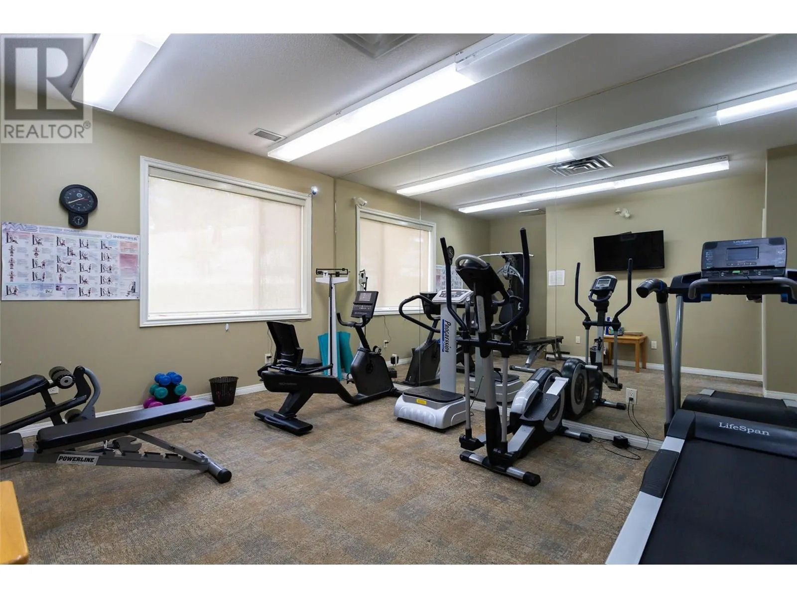 4074 Gellatly Road Unit# 221