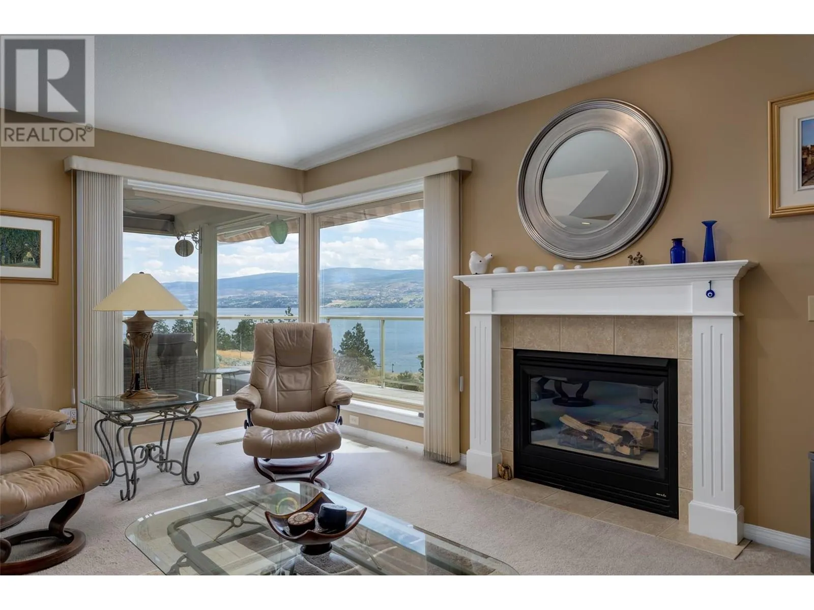 4074 Gellatly Road Unit# 221