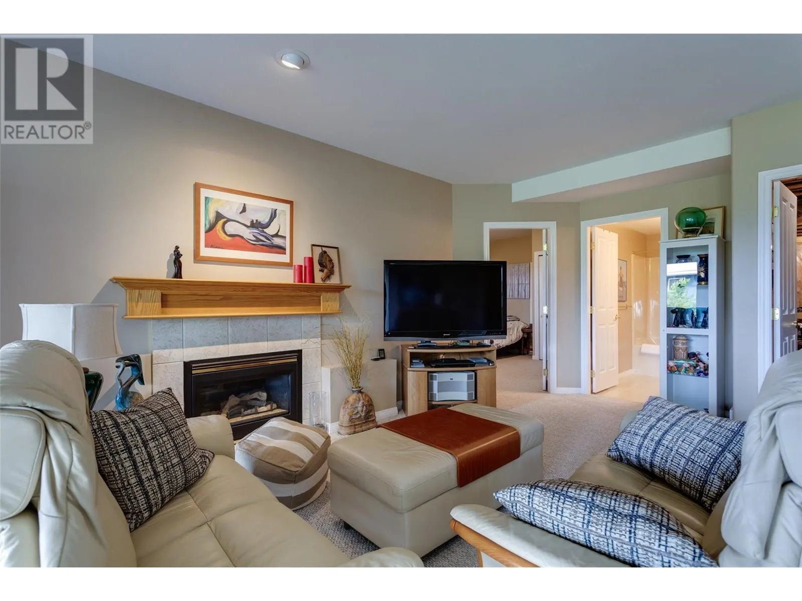 4074 Gellatly Road Unit# 221