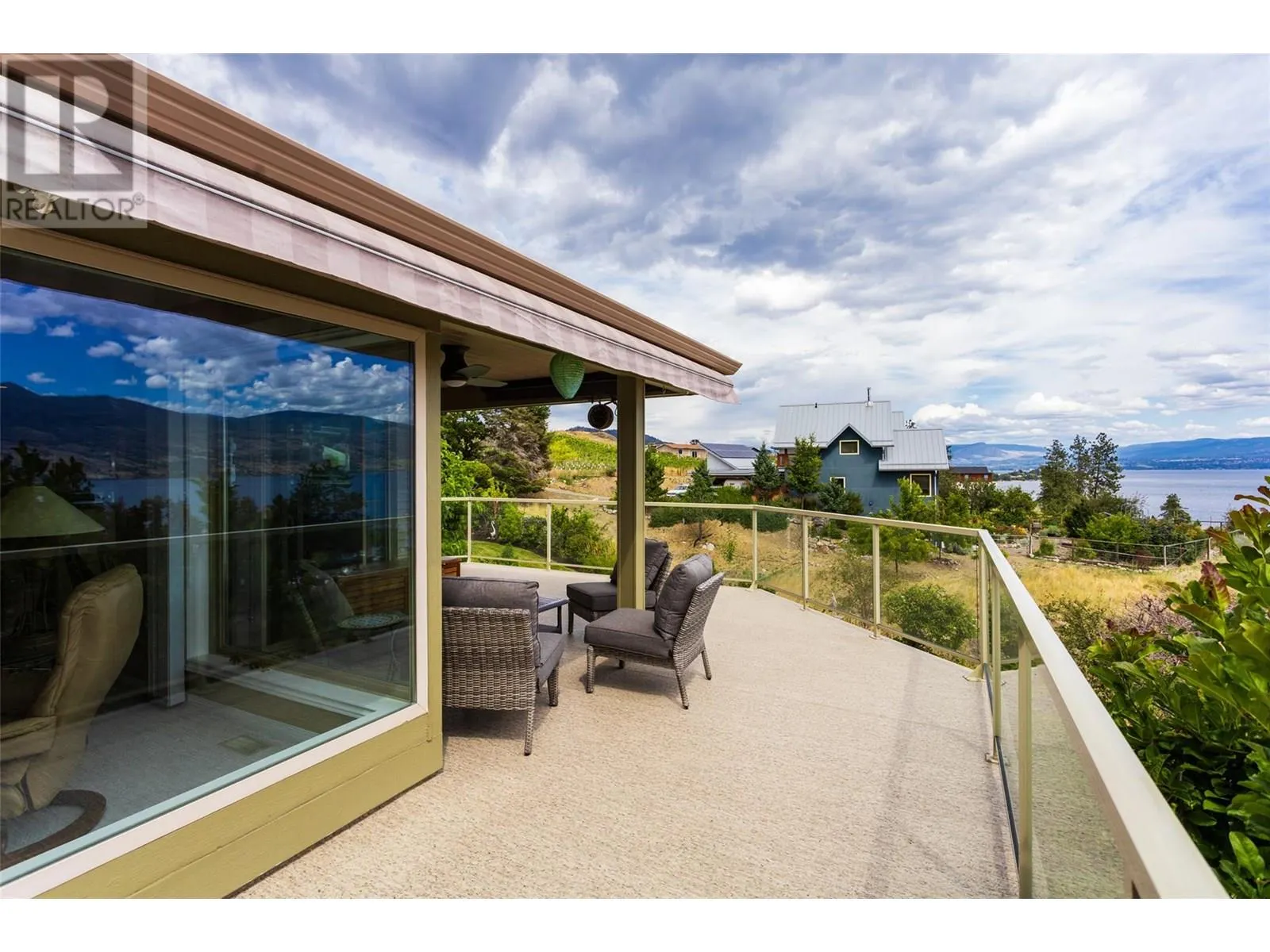 4074 Gellatly Road Unit# 221
