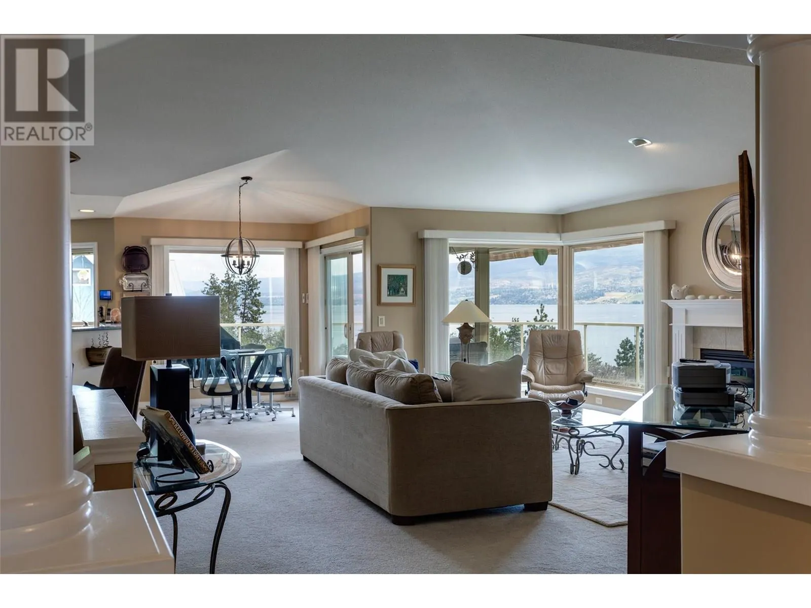 4074 Gellatly Road Unit# 221