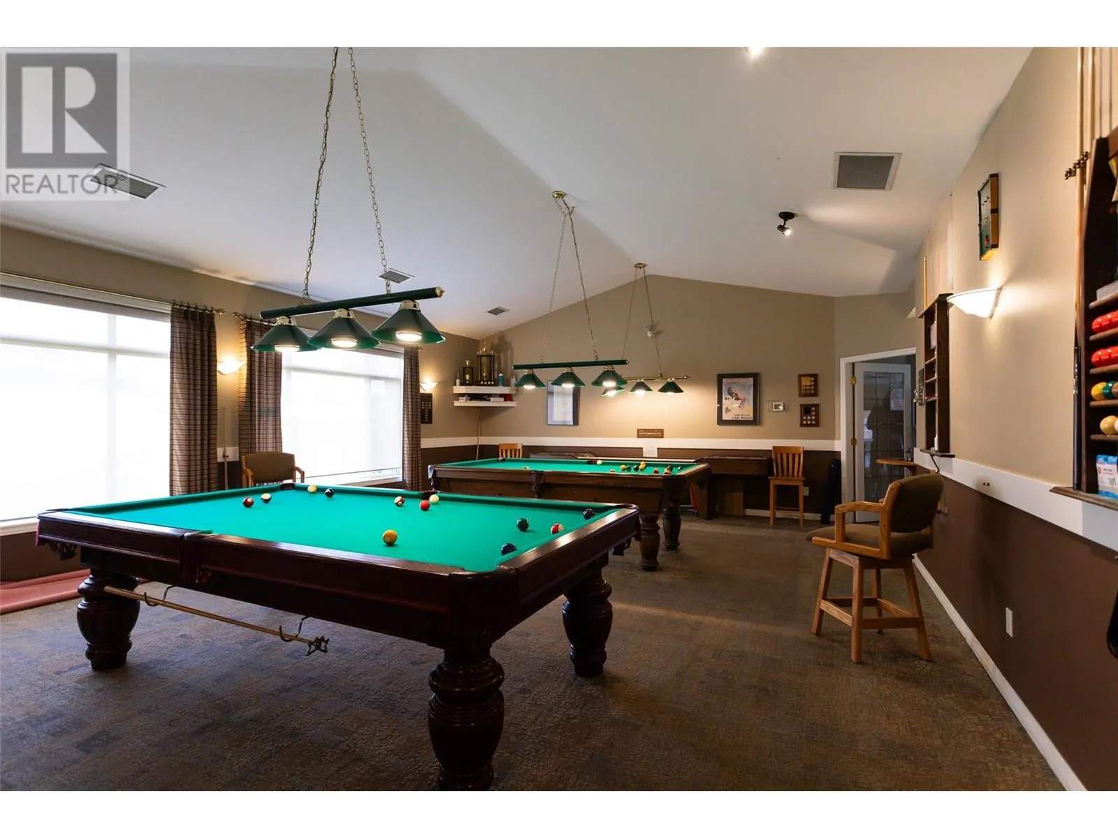 4074 Gellatly Road Unit# 221
