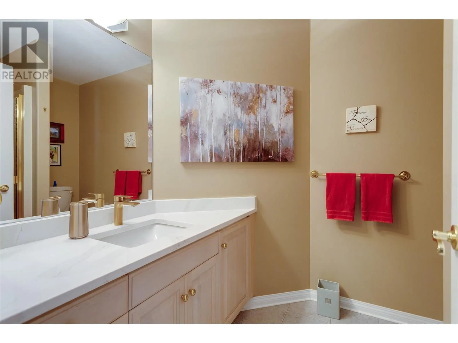 4074 Gellatly Road Unit# 221