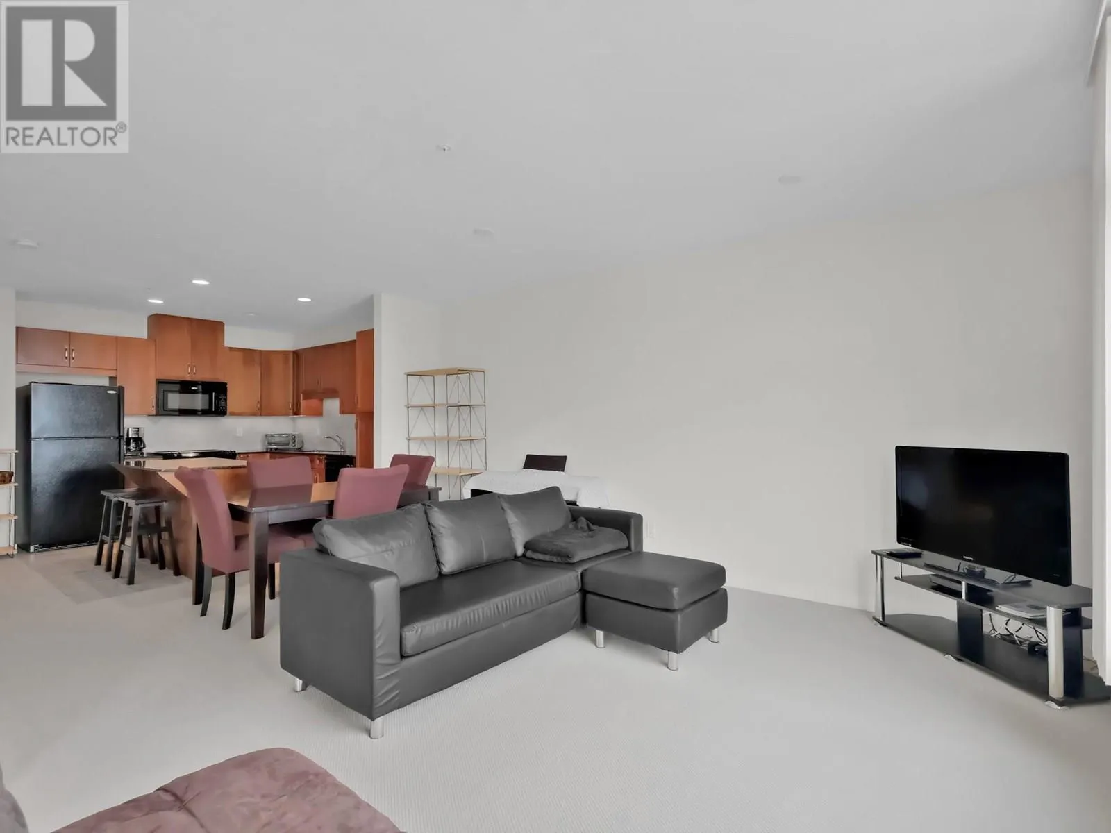 3301 SKAHA LAKE Road Unit# 601