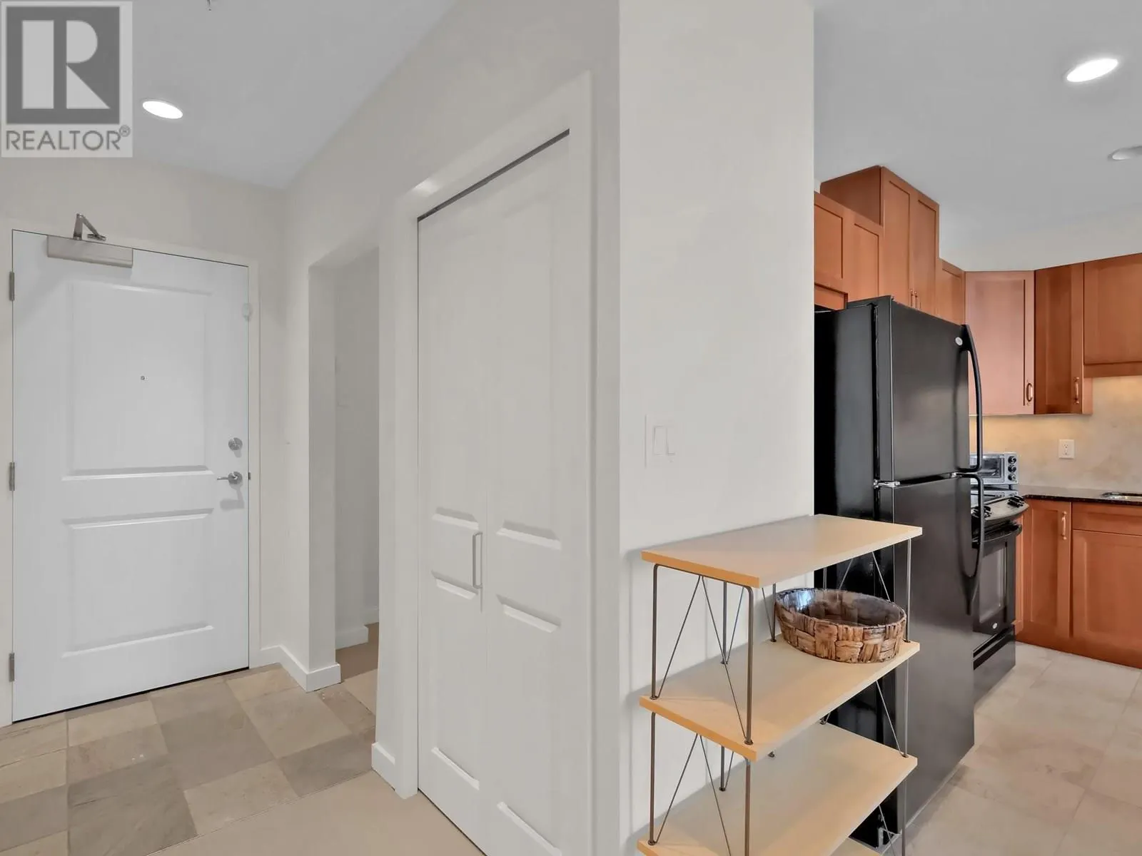 3301 SKAHA LAKE Road Unit# 601