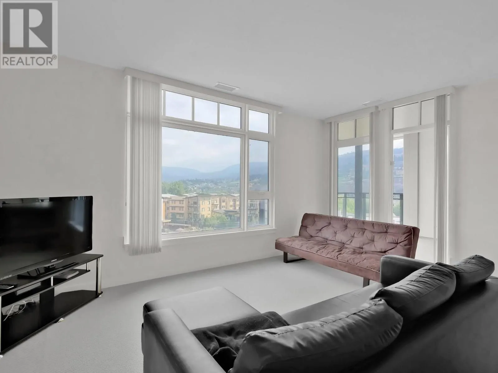 3301 SKAHA LAKE Road Unit# 601