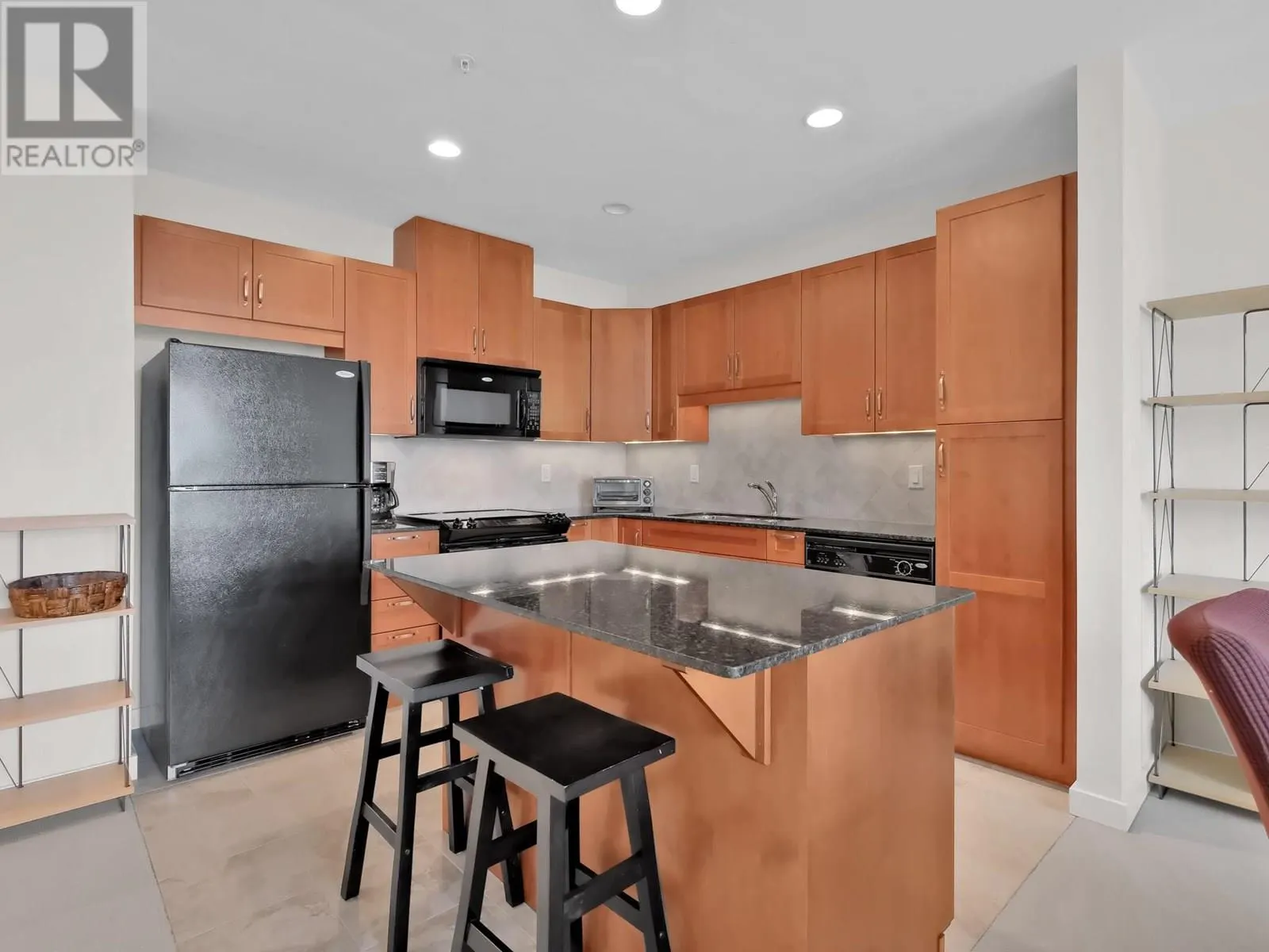 3301 SKAHA LAKE Road Unit# 601