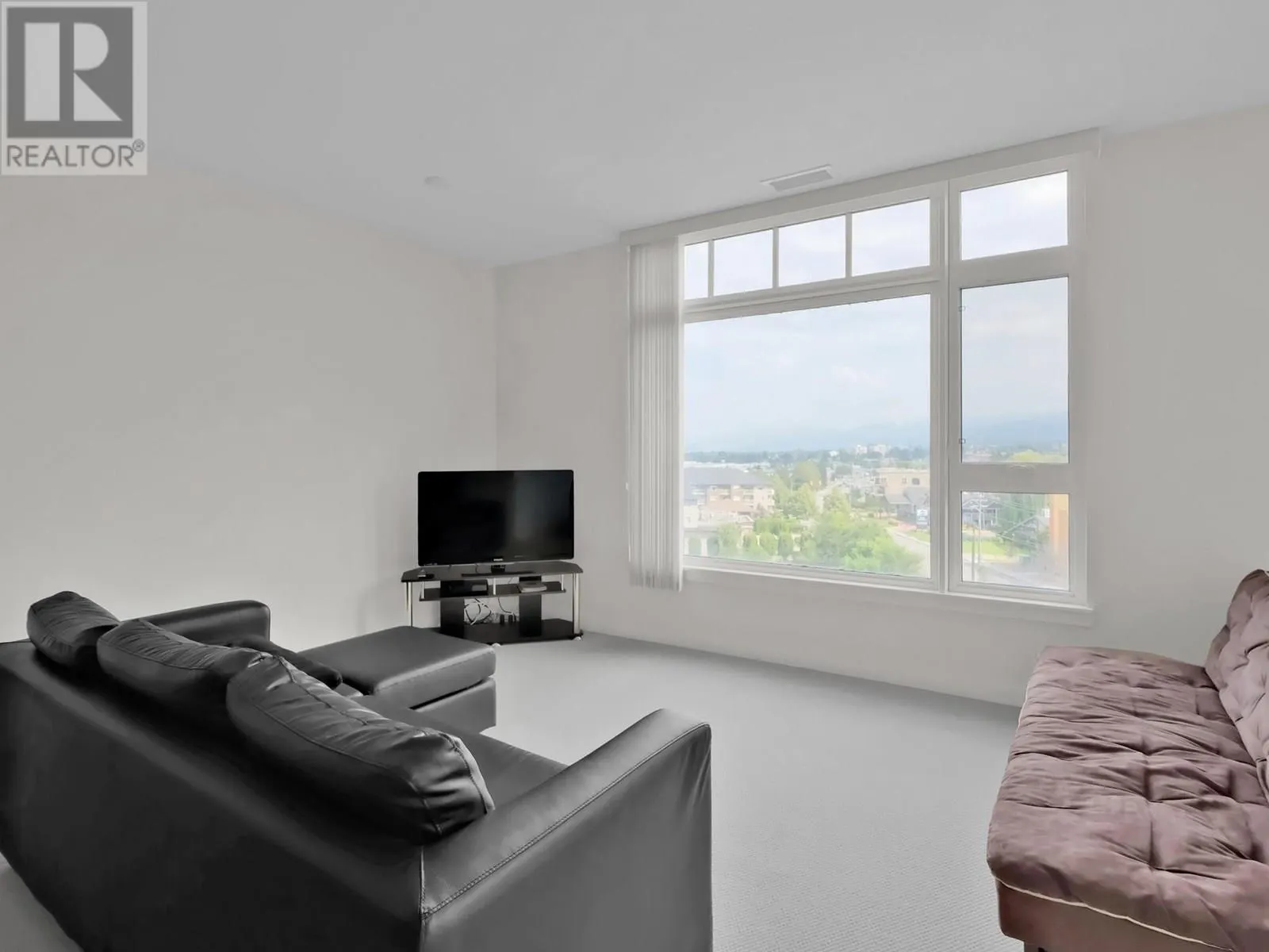 3301 SKAHA LAKE Road Unit# 601