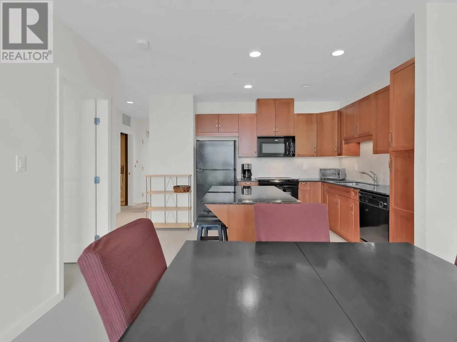 3301 SKAHA LAKE Road Unit# 601