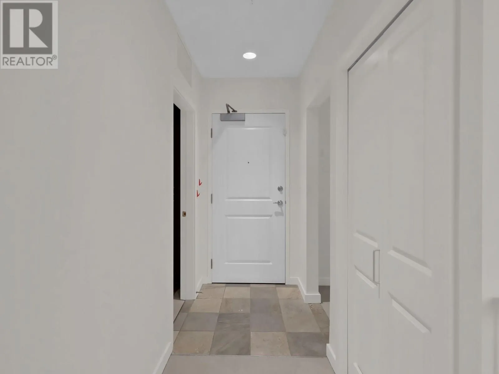 3301 SKAHA LAKE Road Unit# 601