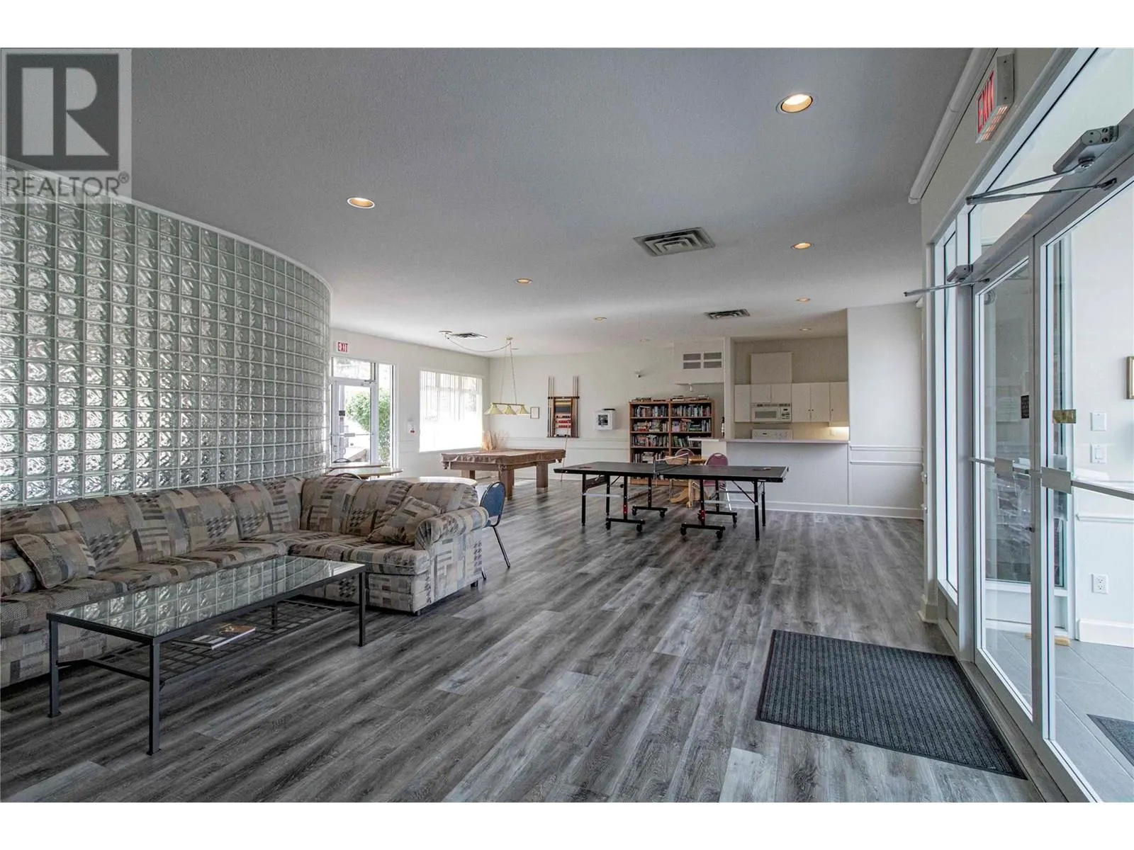 3948 Finnerty Road Unit# 145