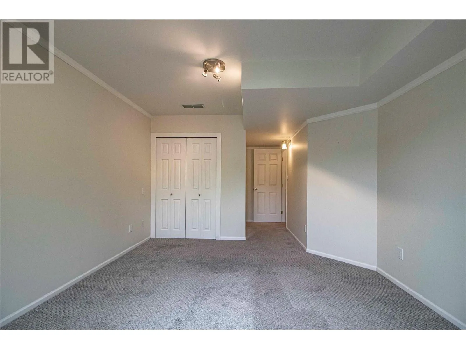 3948 Finnerty Road Unit# 145