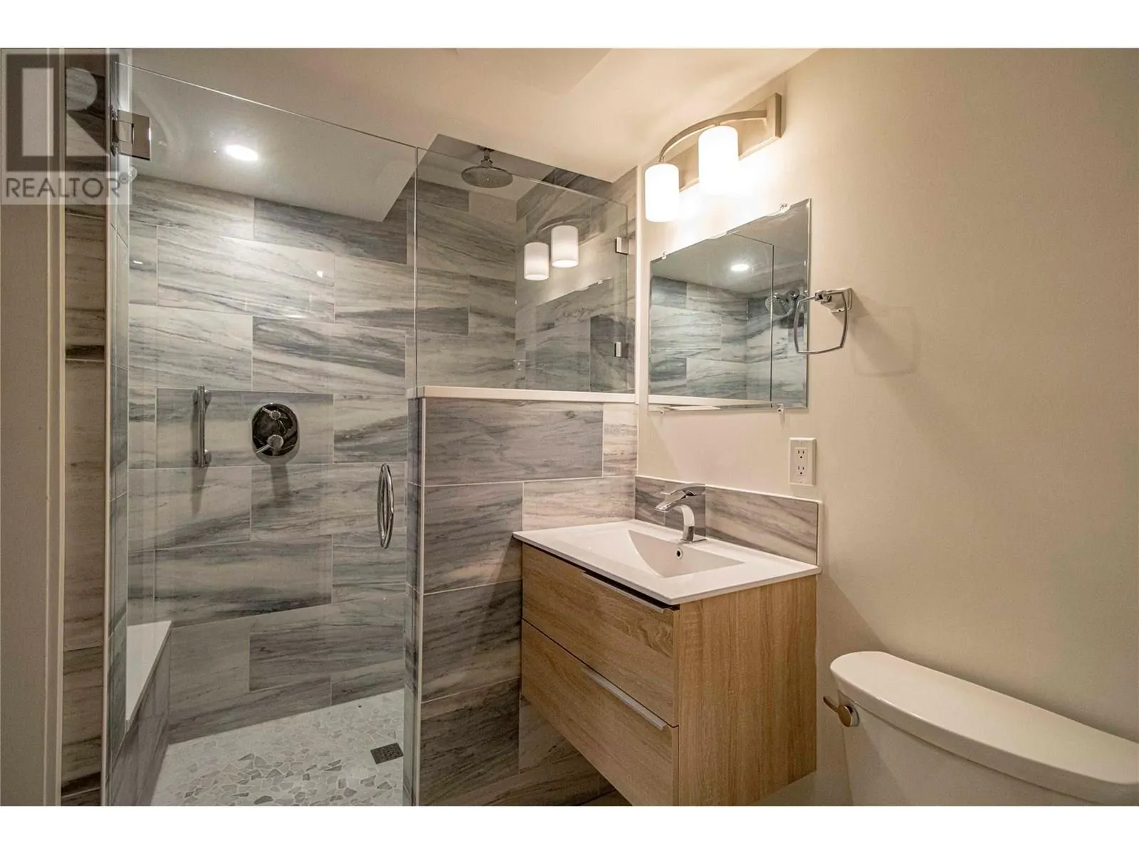 3948 Finnerty Road Unit# 145